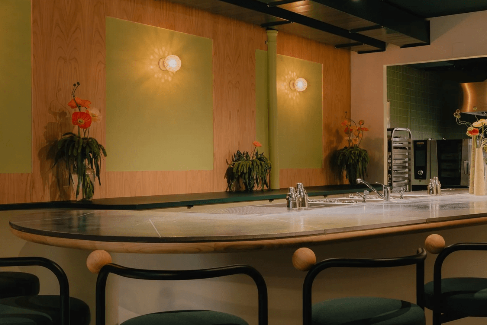 2026年THE 50 BEST BARS 榜單中有14間屬新上榜，De Vie（No.23）為新上榜的巴黎酒吧。