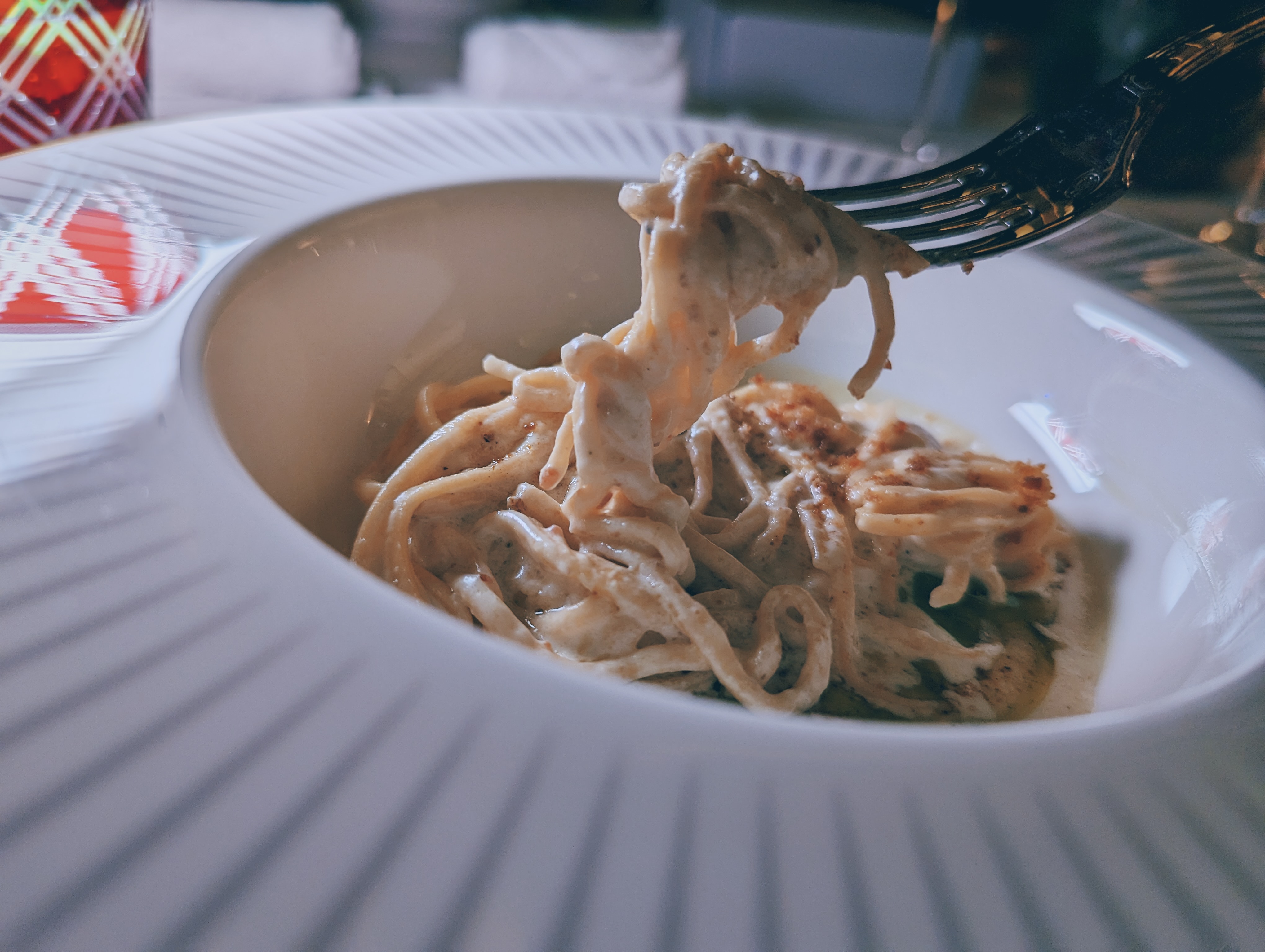 Tagliolin麵佐杏仁奶、醃魚子與Trombolotto。（攝影／高麗音）