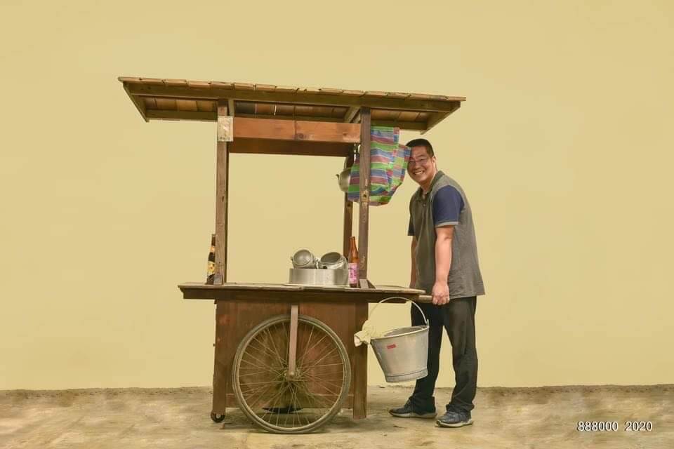 古物收藏家「勇伯」將推出多台老攤車現身傳統美食區。