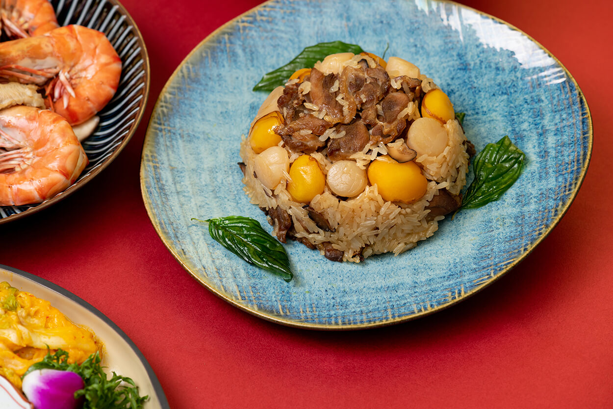 鮮蒸櫻桃鴨干貝米糕 早鳥優惠價566元。