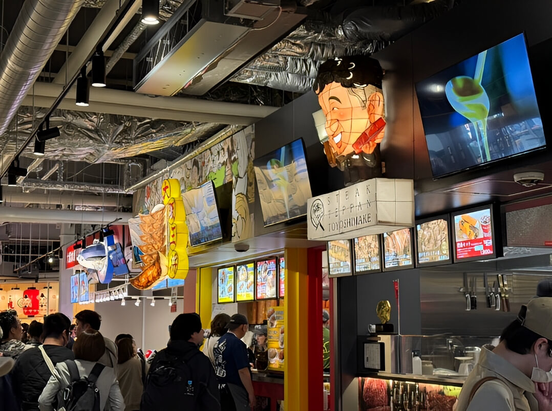 世博園區內飲食選擇豐富。攝影／蘇祐萱