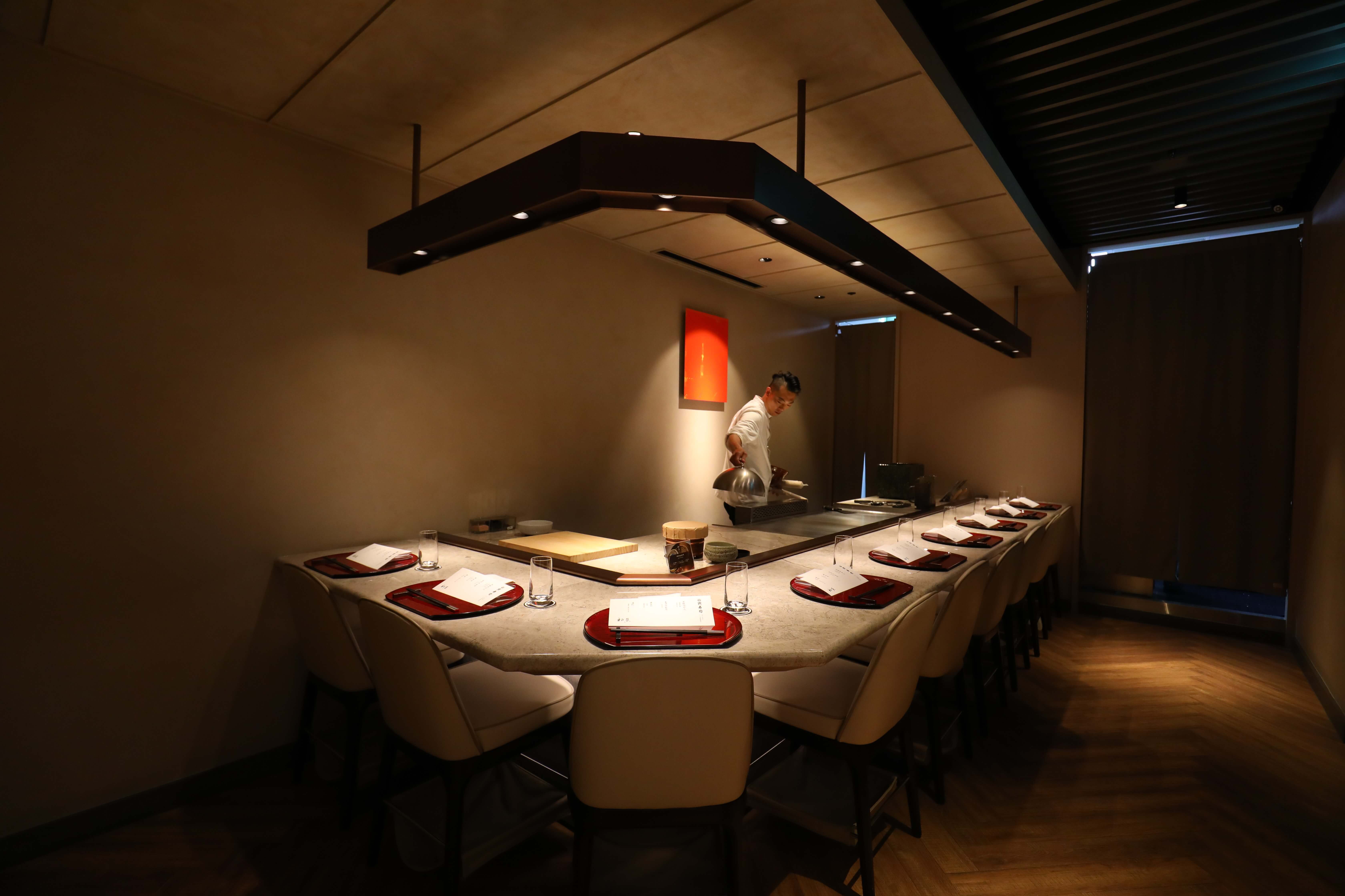li teppanyaki 是豊漁餐飲集團旗下的高端無國界鐵板燒。
