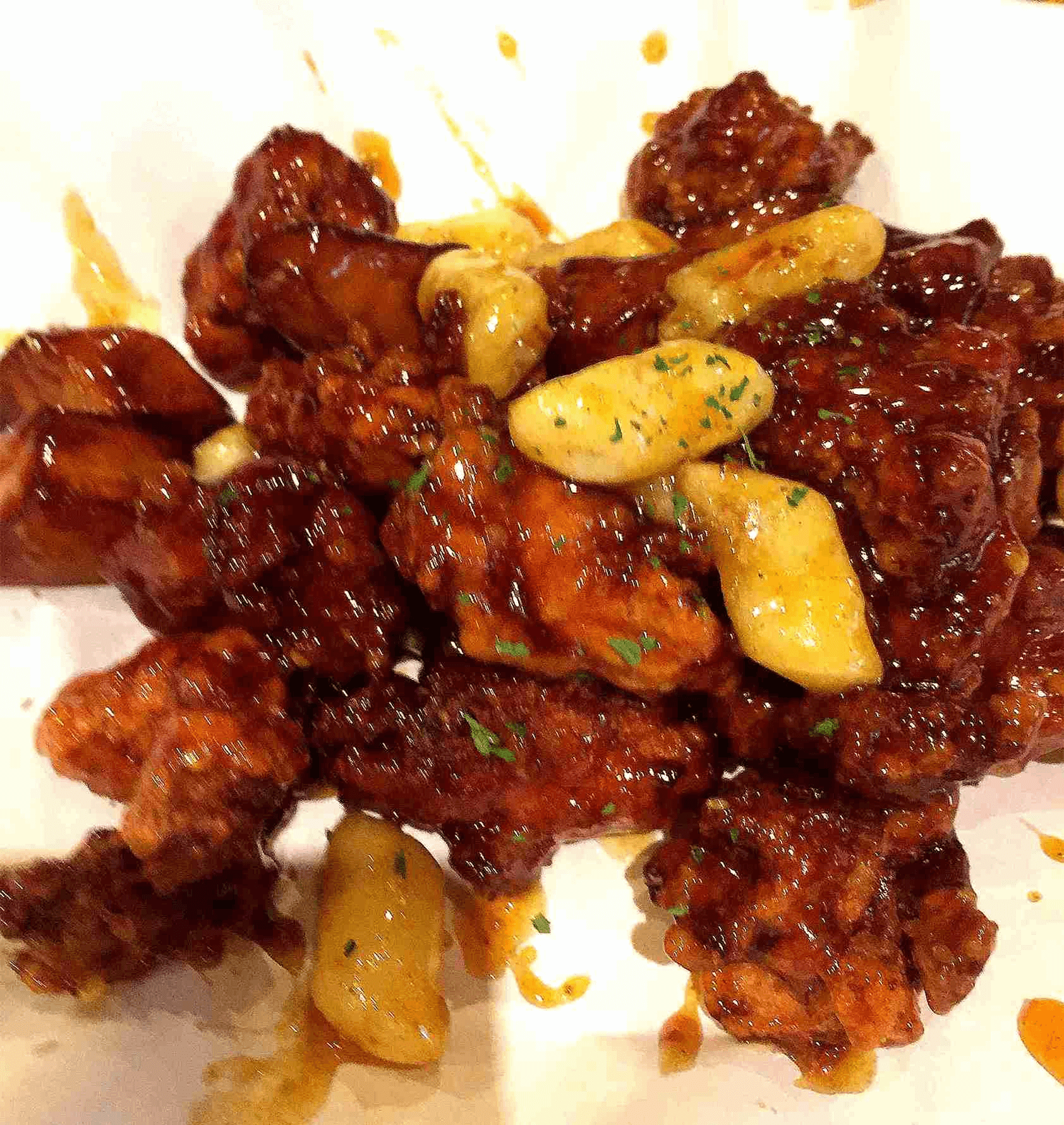 店名깐부치킨中的「깐부」，韓文是「夥伴好朋友」的意思。圖片來源／王天中