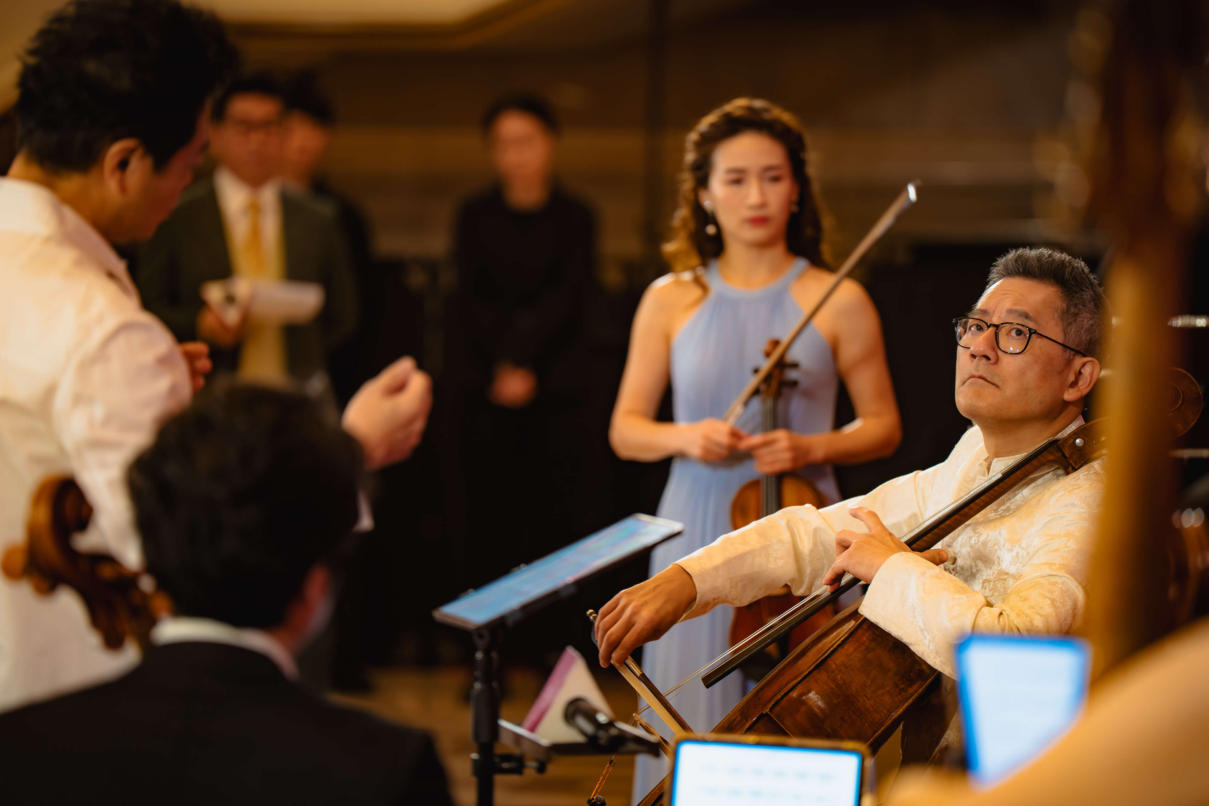 大提琴家 楊文信 將在《港都綺緣》曲中帶來飽富音樂性的動人獨奏。