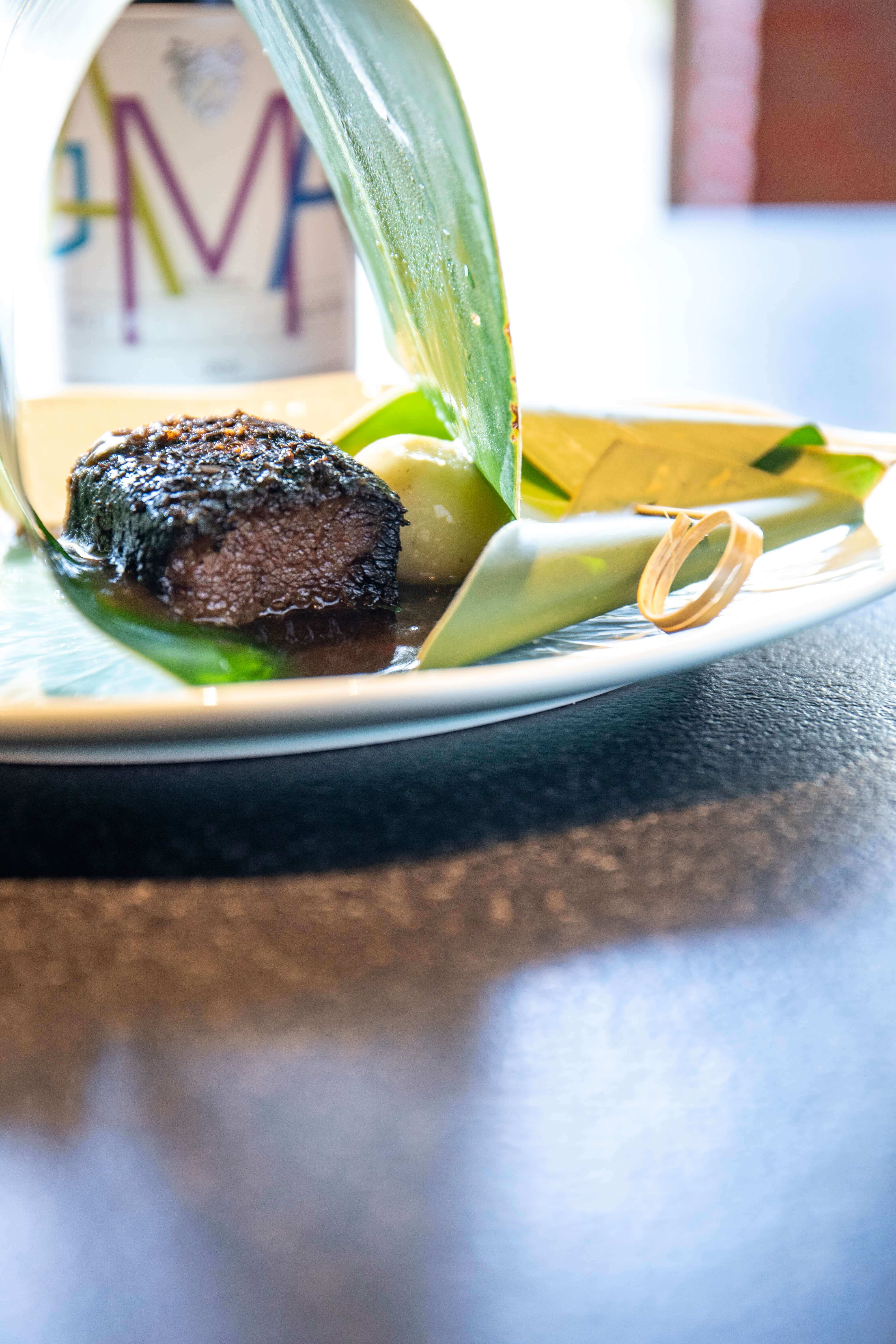 AKAME／牛三吃：窯烤牛小排