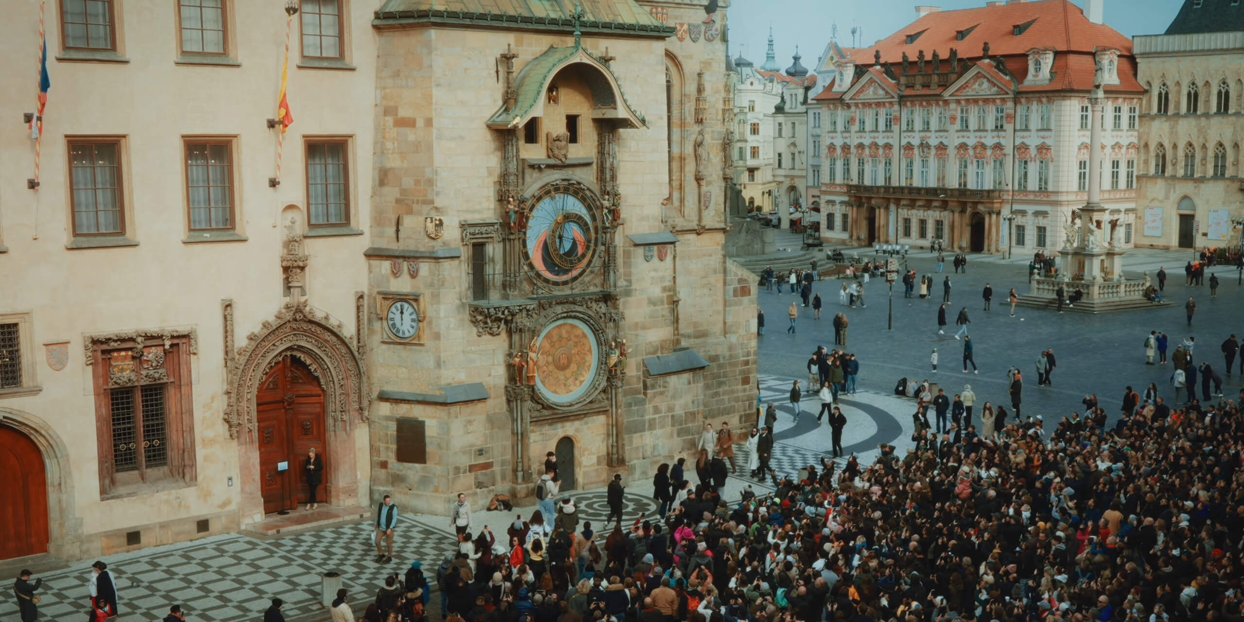 《布拉格廣場》MV場景