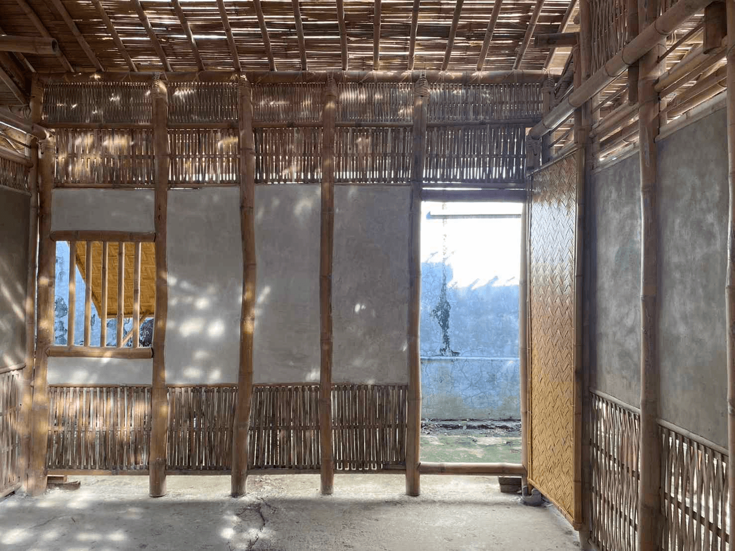 竹囊厝。利用竹材通透、可呼吸的特性，讓光影與風流動，形成更貼近自然的停留感。