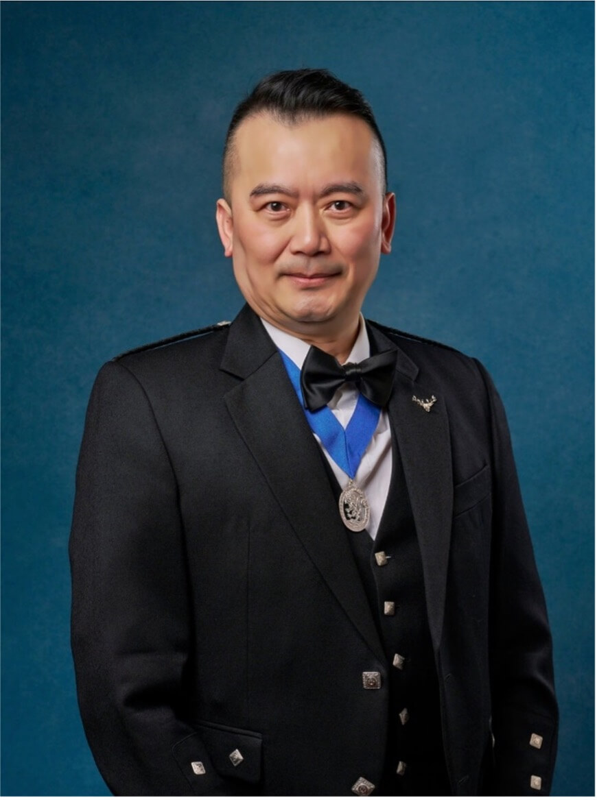 英國Whyte & Mackay懷特馬凱公司大中華區總監 Kenny Wang 先生獲頒 “Master of the Quaich“（蘇格蘭威士忌雙耳執杯大師）
