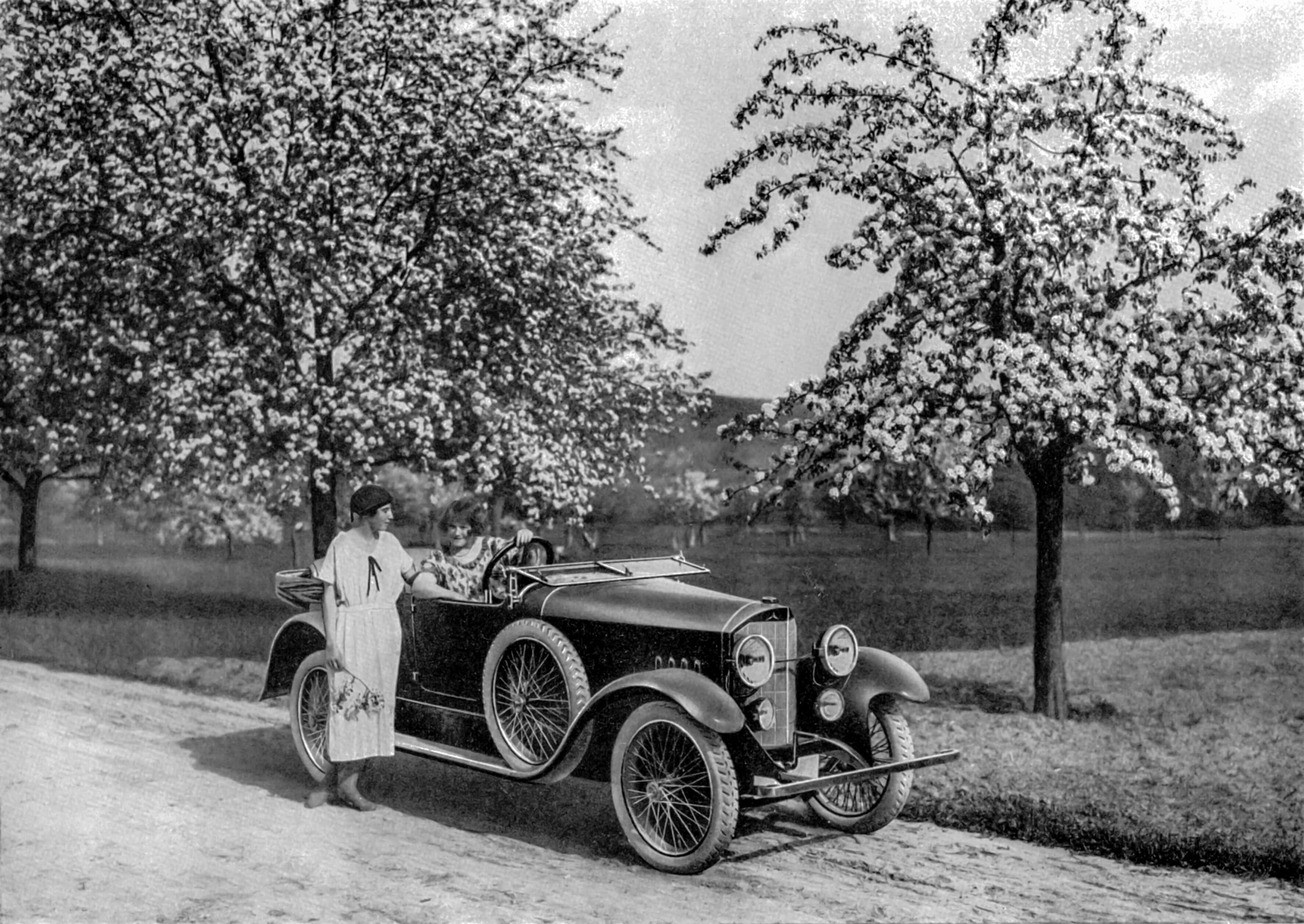 Mercedes 6/25 hp 運動型敞篷車，為早期高性能增壓技術的應用。