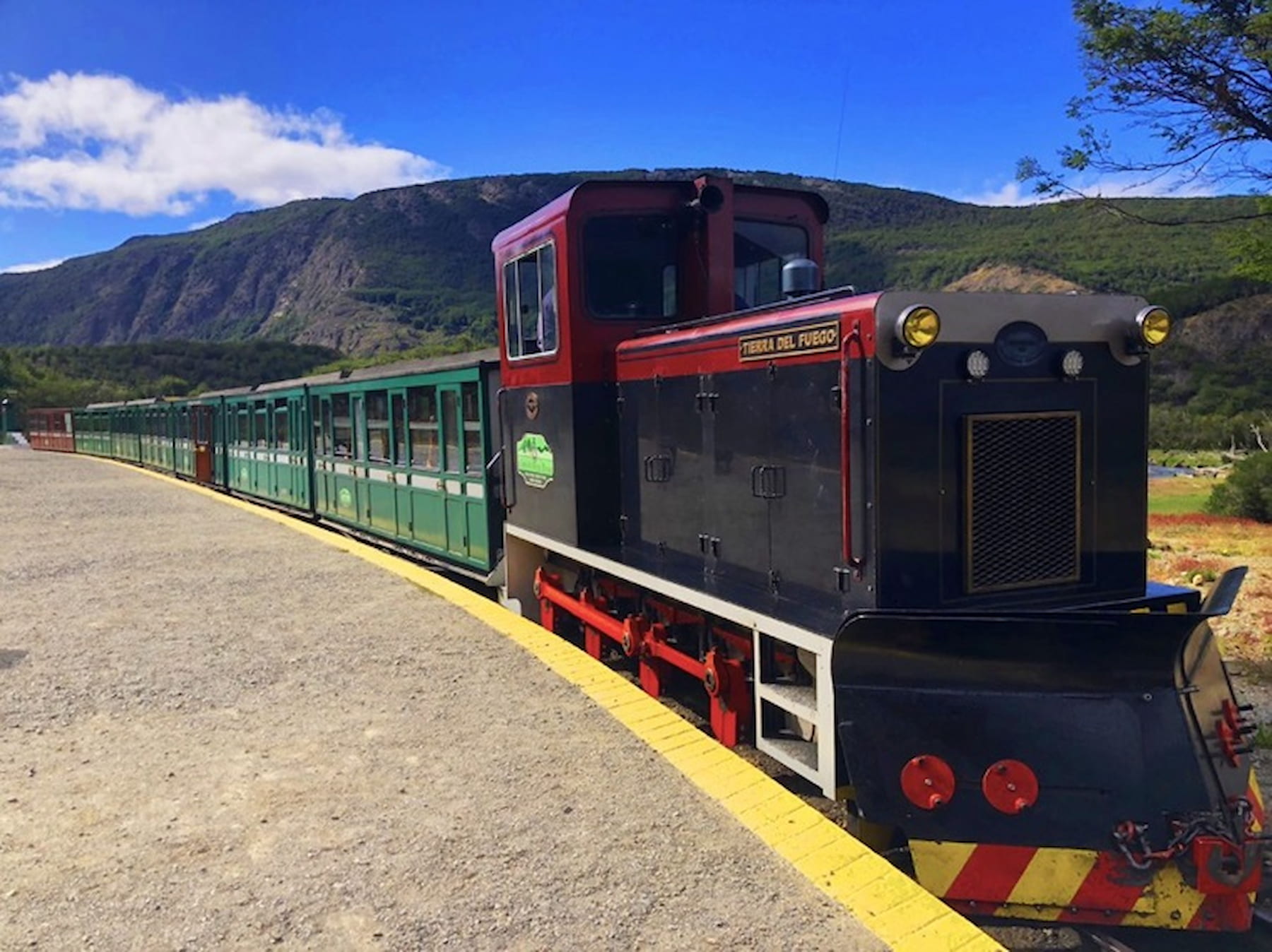 到火地島搭乘世界最南端「蒸汽火車」。（圖／雄獅旅遊）