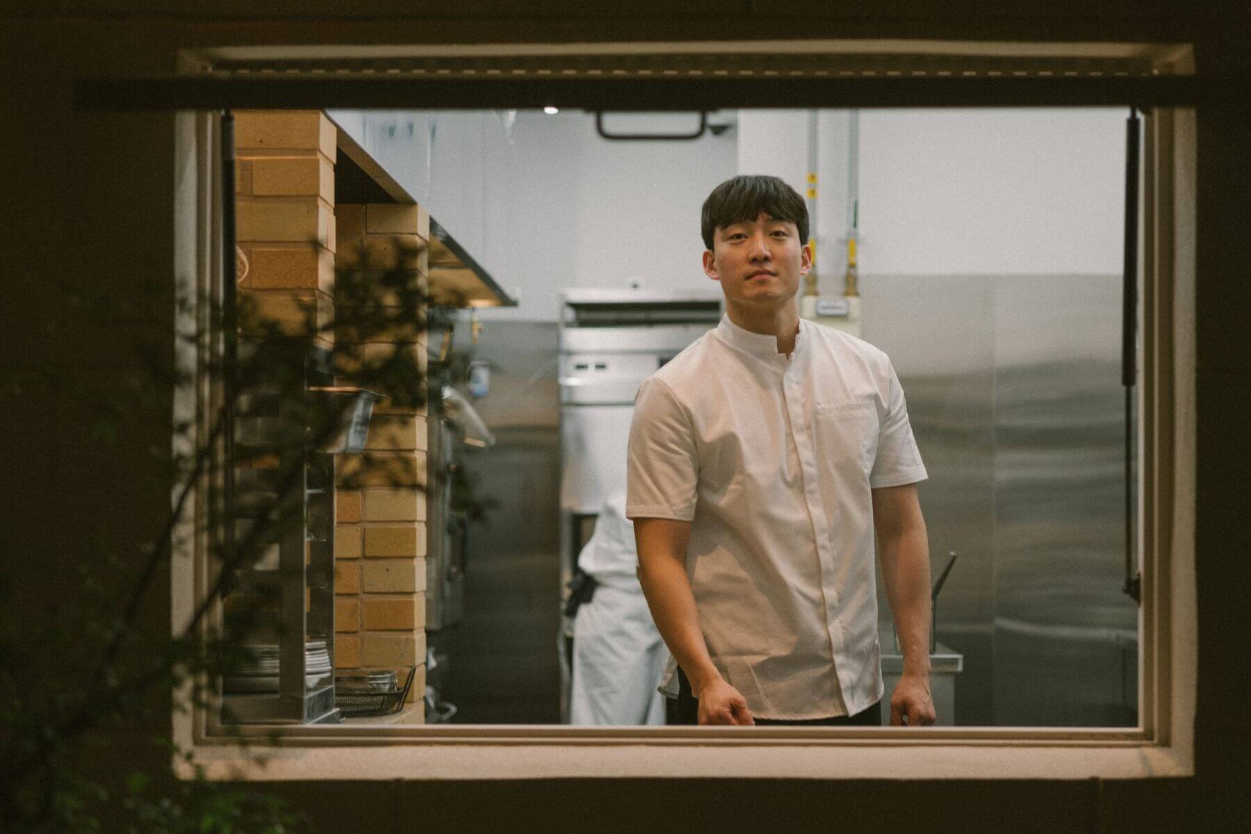 裴京俊現為首爾炭火餐廳Bornyon主廚。（圖/Bornyon Catchtable）