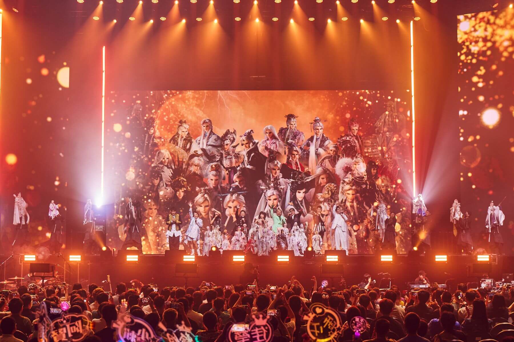 帶來經典英雄素還真、一頁書、葉小釵等角色的霹靂布袋戲表演。