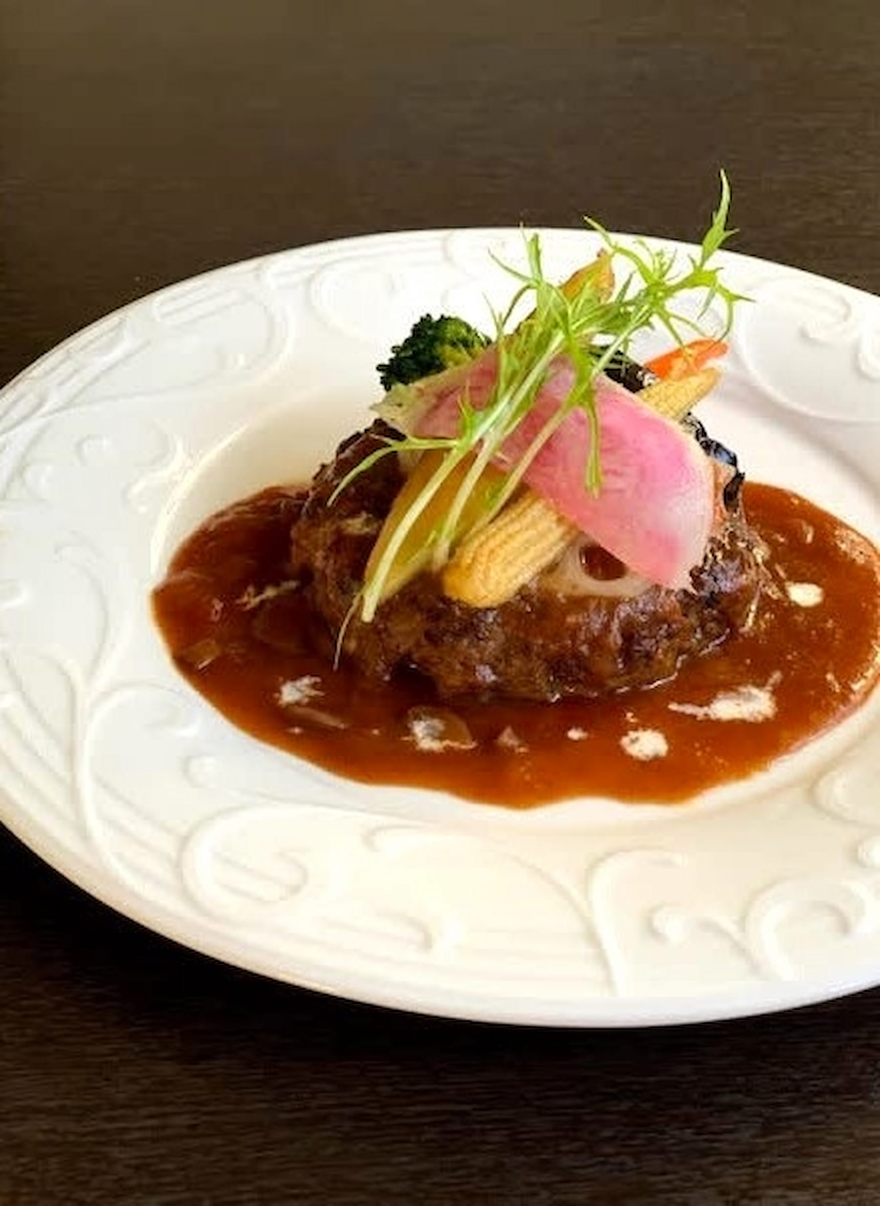 龜岡牛漢堡排。圖片來源|京都府觀光連盟