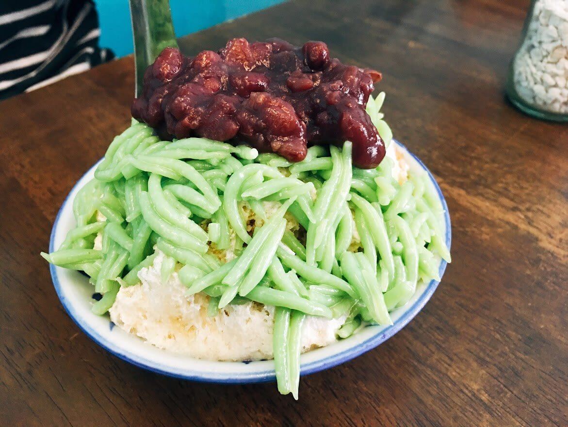 煎蕊配料豐富,也可搭配紅豆泥。