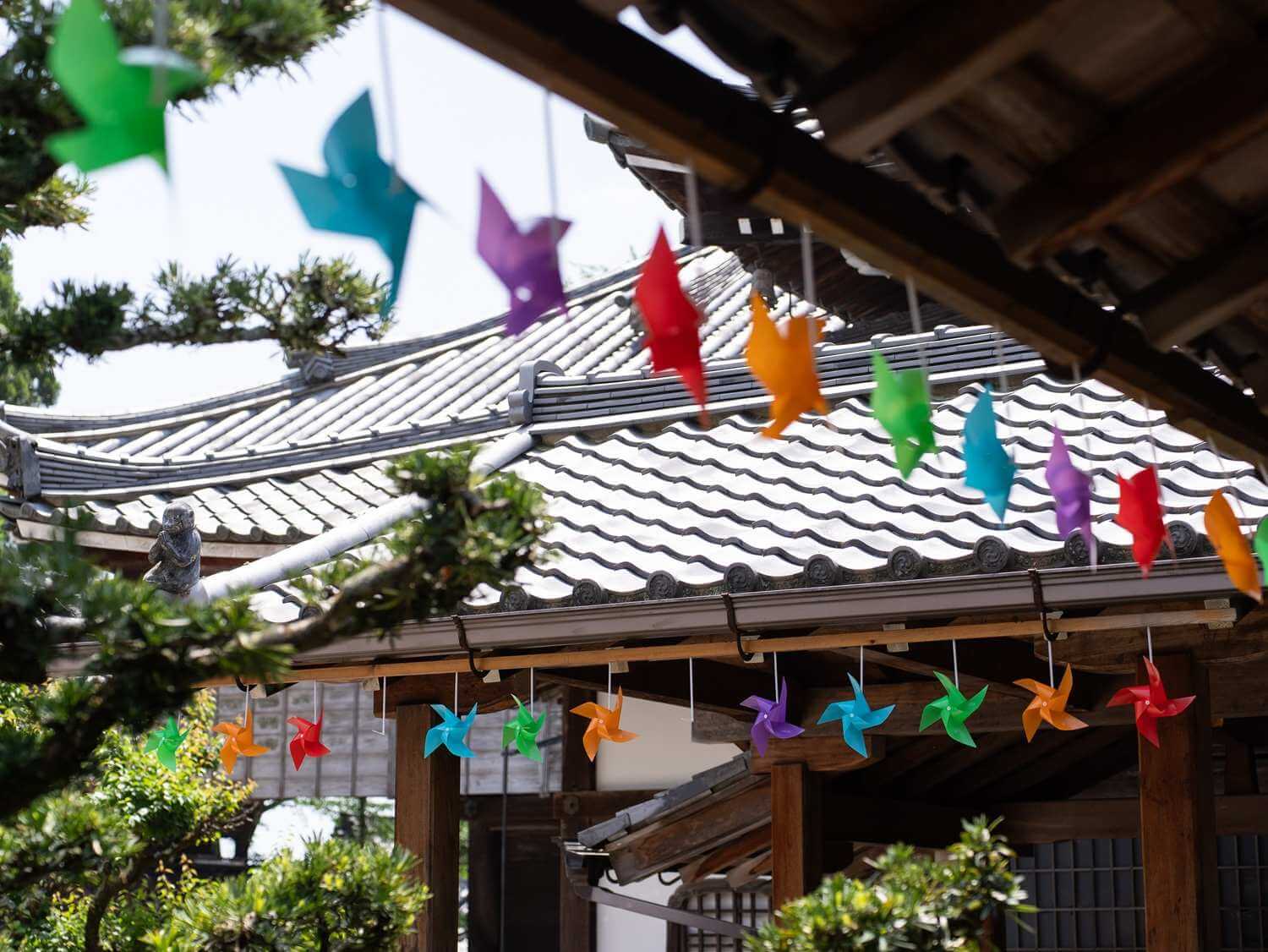 依季節還可參加上彩風鈴、製作風車等體驗活動，是靜心沉澱、欣賞歷史與自然交融的理想去處。（圖／西教寺）