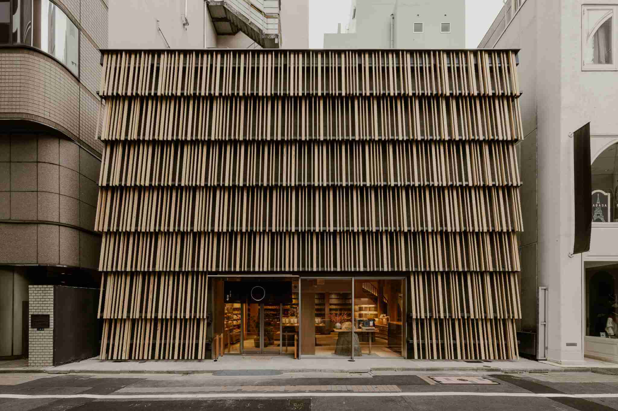 茅乃舍Kayanoya Ginza東京銀座店。圖片來源｜Kengo Kuma and Associates (© Keishin Horikoshi/SS)