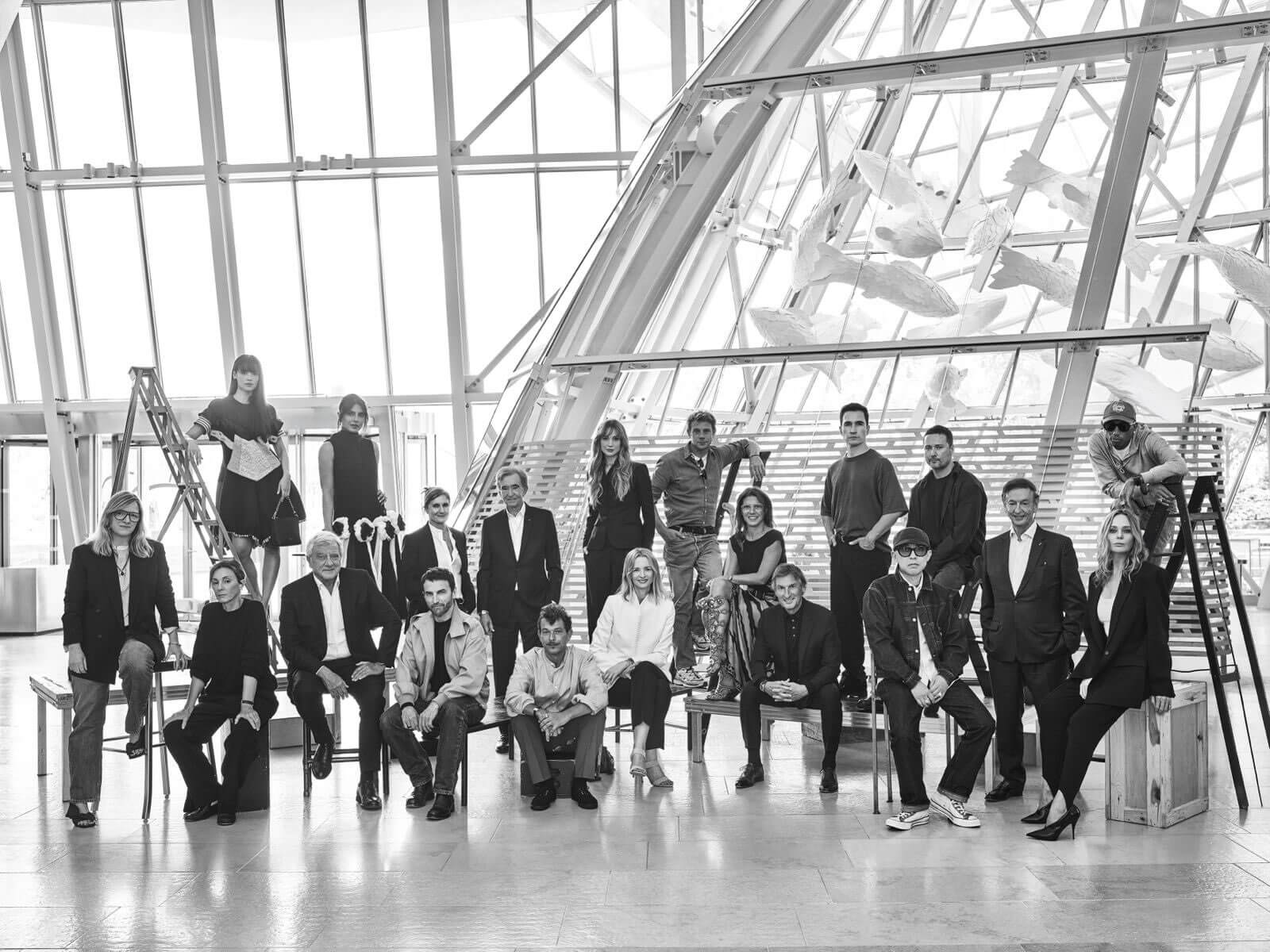 今年LVMH Prize評審團陣容包含Delphine Arnault、Sarah Burton（Givenchy）、Phoebe Philo（Phoebe Philo）、Nicolas Ghesquière（Louis Vuitton）、Maria Grazia Chiuri（Fendi），及新加入的Louis Vuitton董事長暨執行長Pietro Beccari、Celine創意總監Michael Rider等，共16位成員參與。