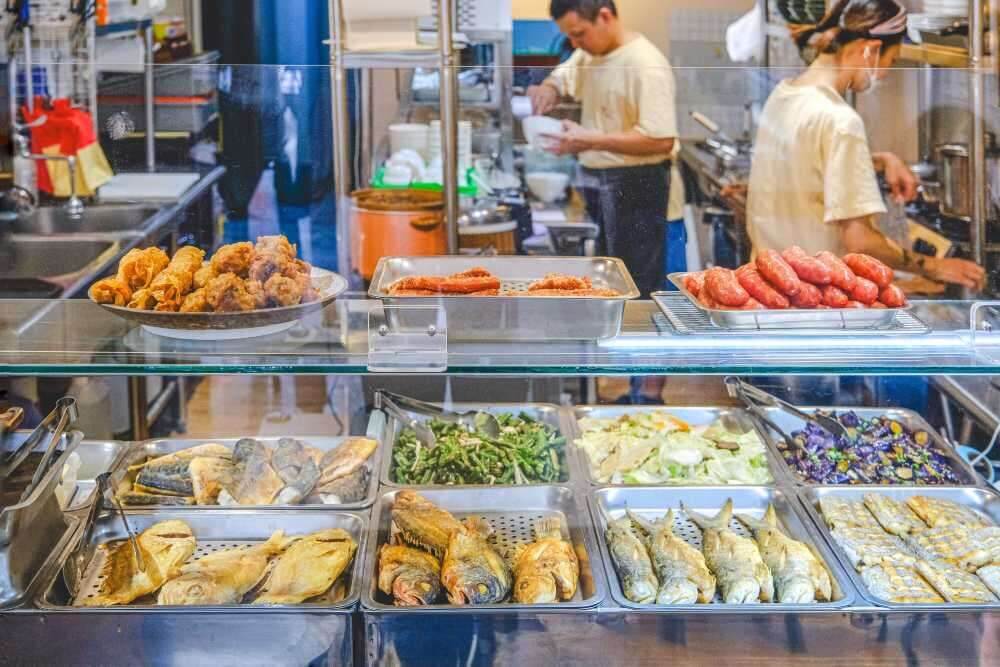 詹記點菜方式融入台南傳統「飯桌仔」文化。圖片來源｜詹記