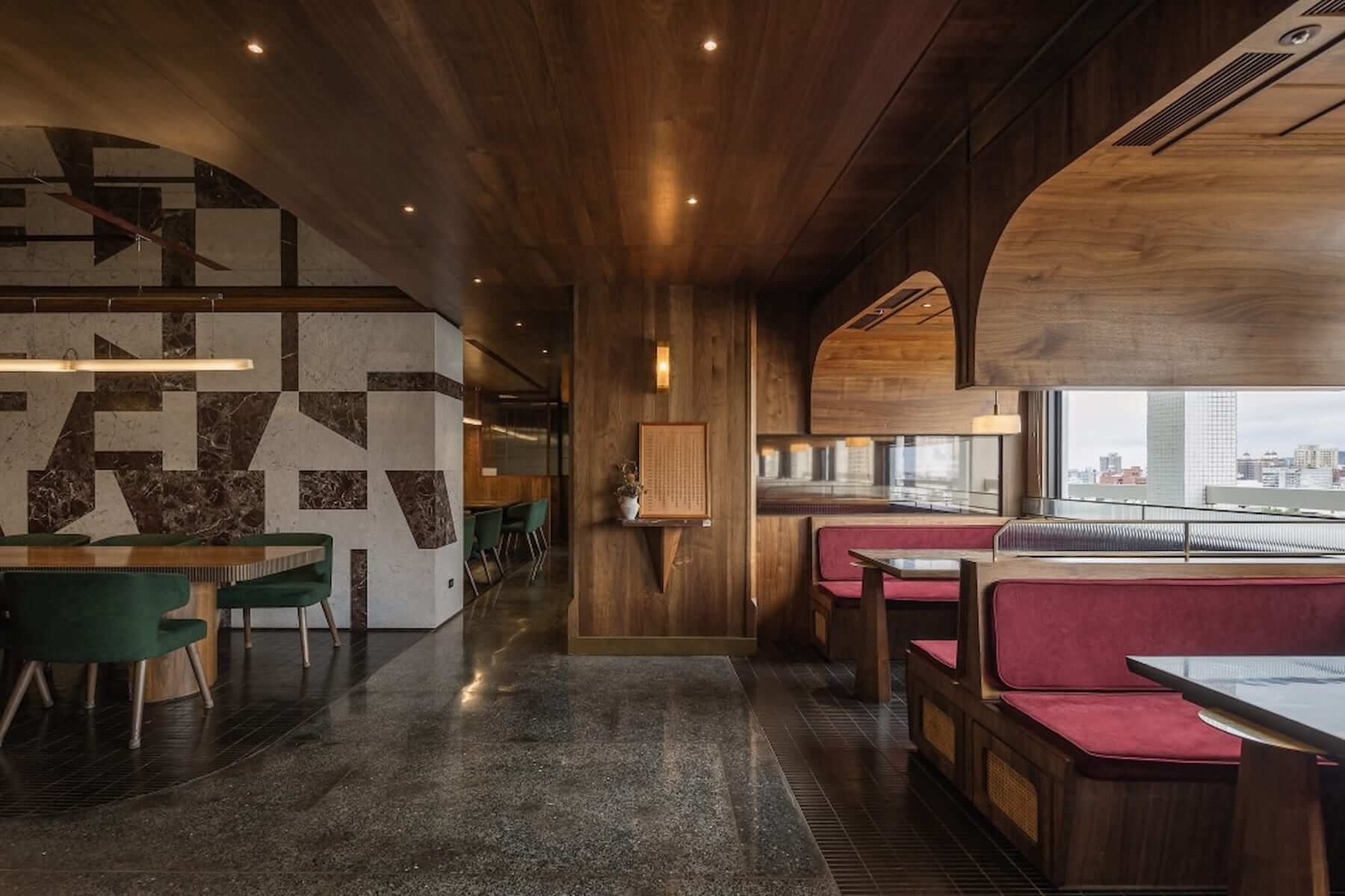 台南近代歷史的重要地標「天下南隅」。（圖片來源／Booking.com）