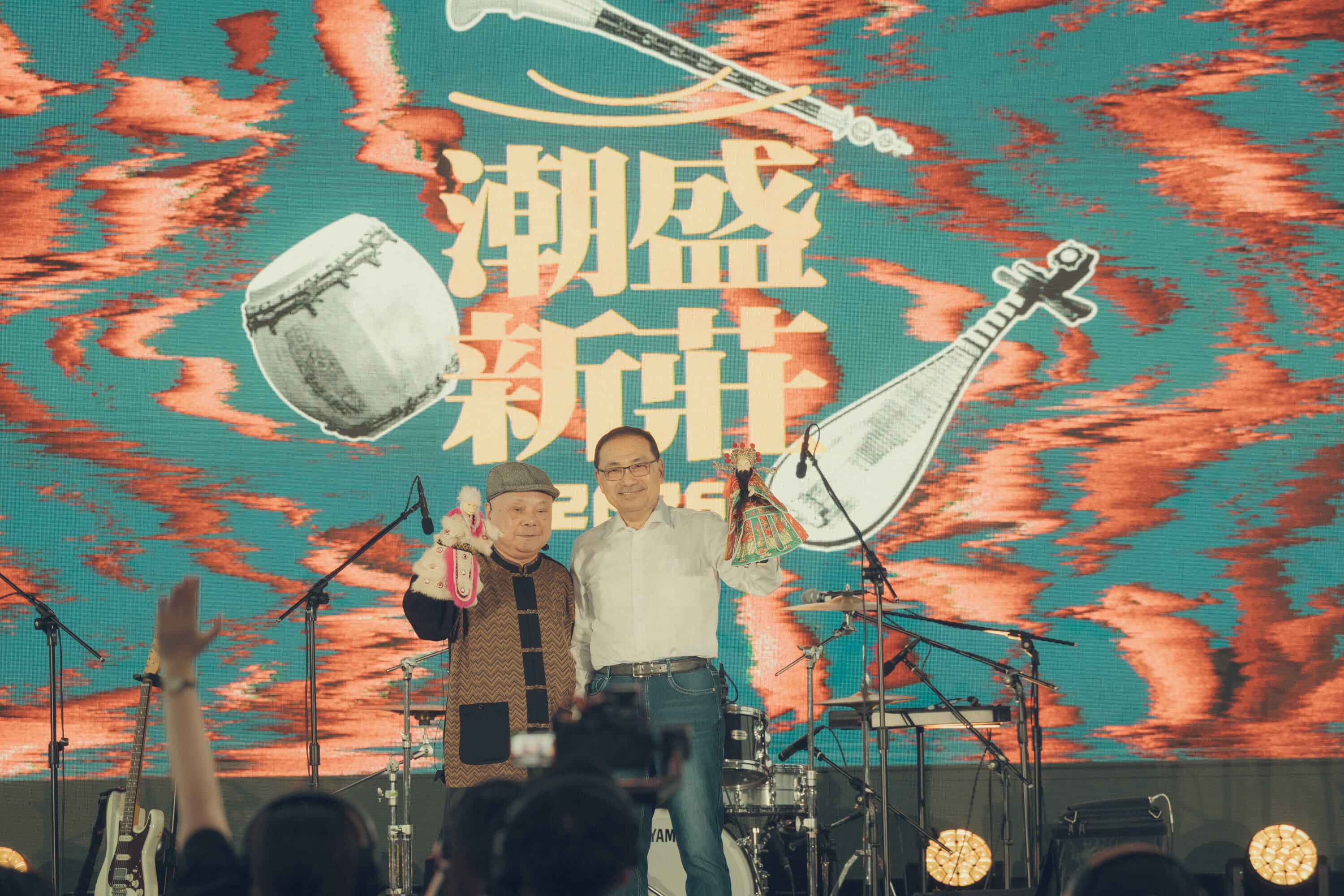 新北市長侯友宜與許正宗團長