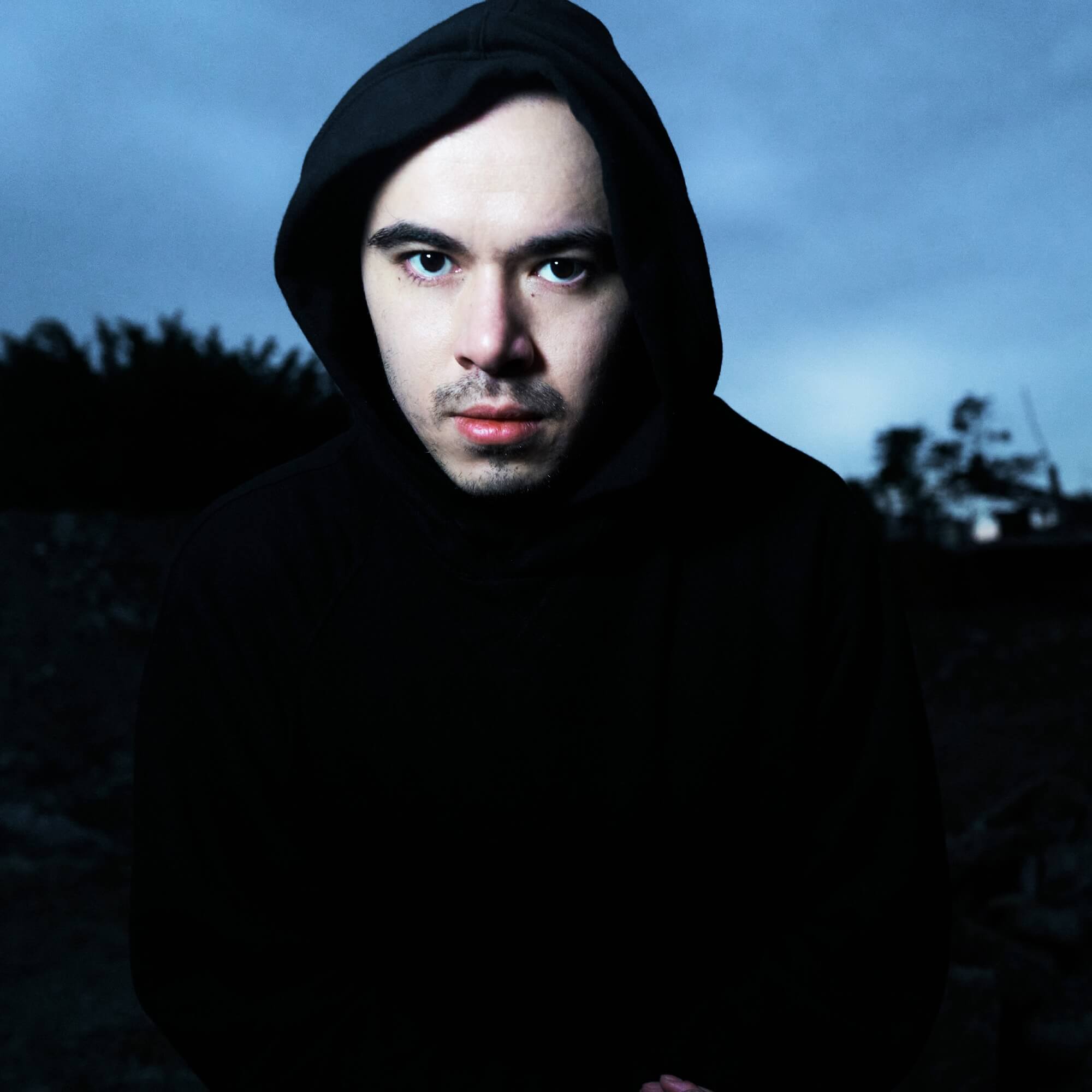 Sandy's Trace 是台北音樂製作人兼DJ，也是Pure G的駐場DJ之一。