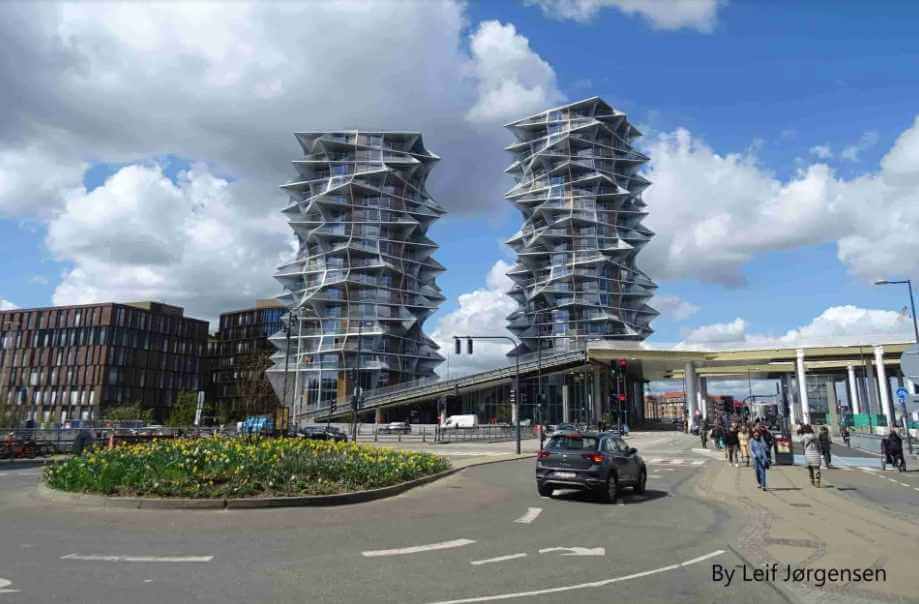 丹麥建築師Bjarke Ingels領軍的BIG建築事務所，其前瞻性思維讓事務所2005年成立以來快速躋身世界建築巨擘之列。圖為Kaktus Towers公寓。圖片來源／Leif Jorgensen