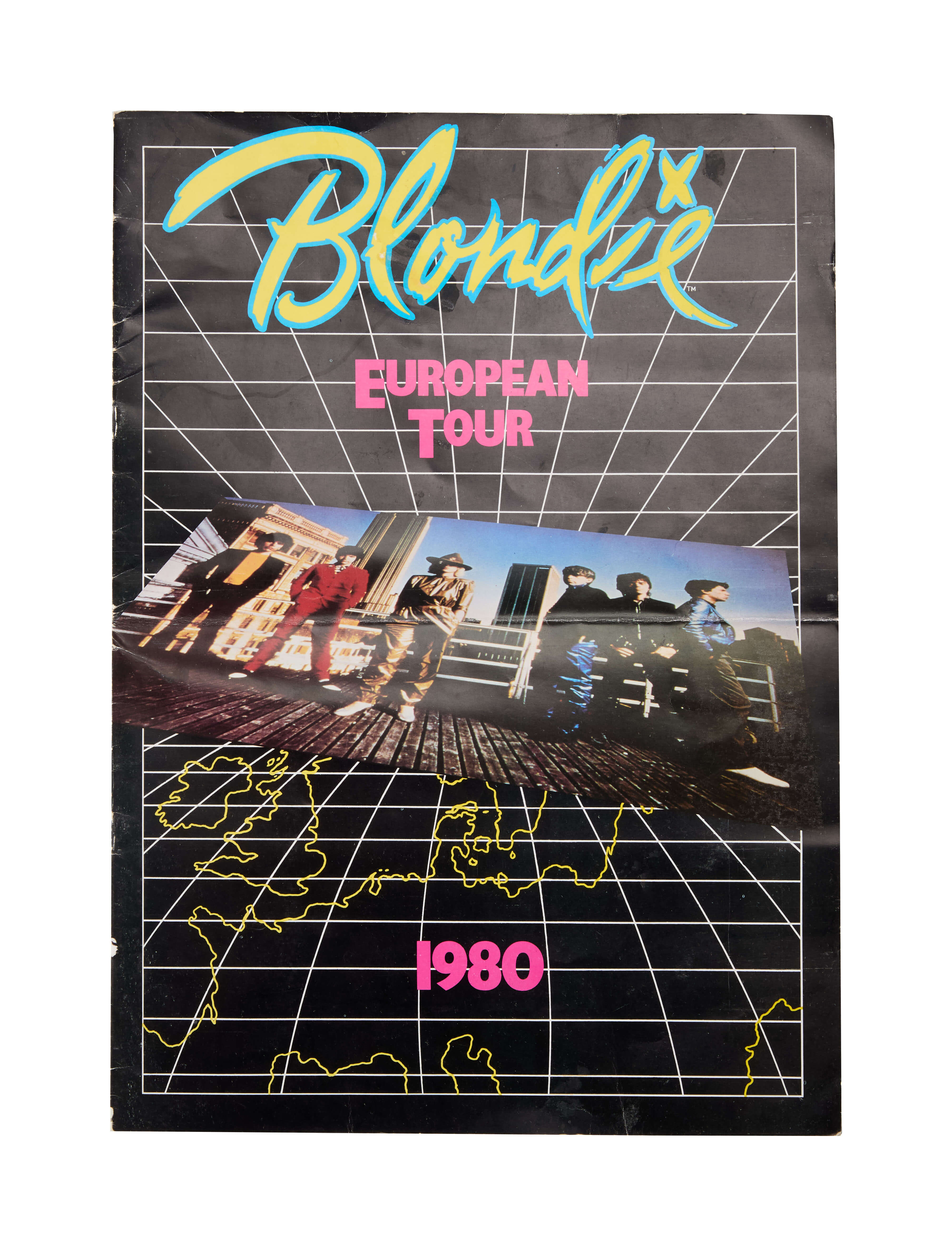 由金髮美女樂團（Blondie）簽名的巡演節目冊。