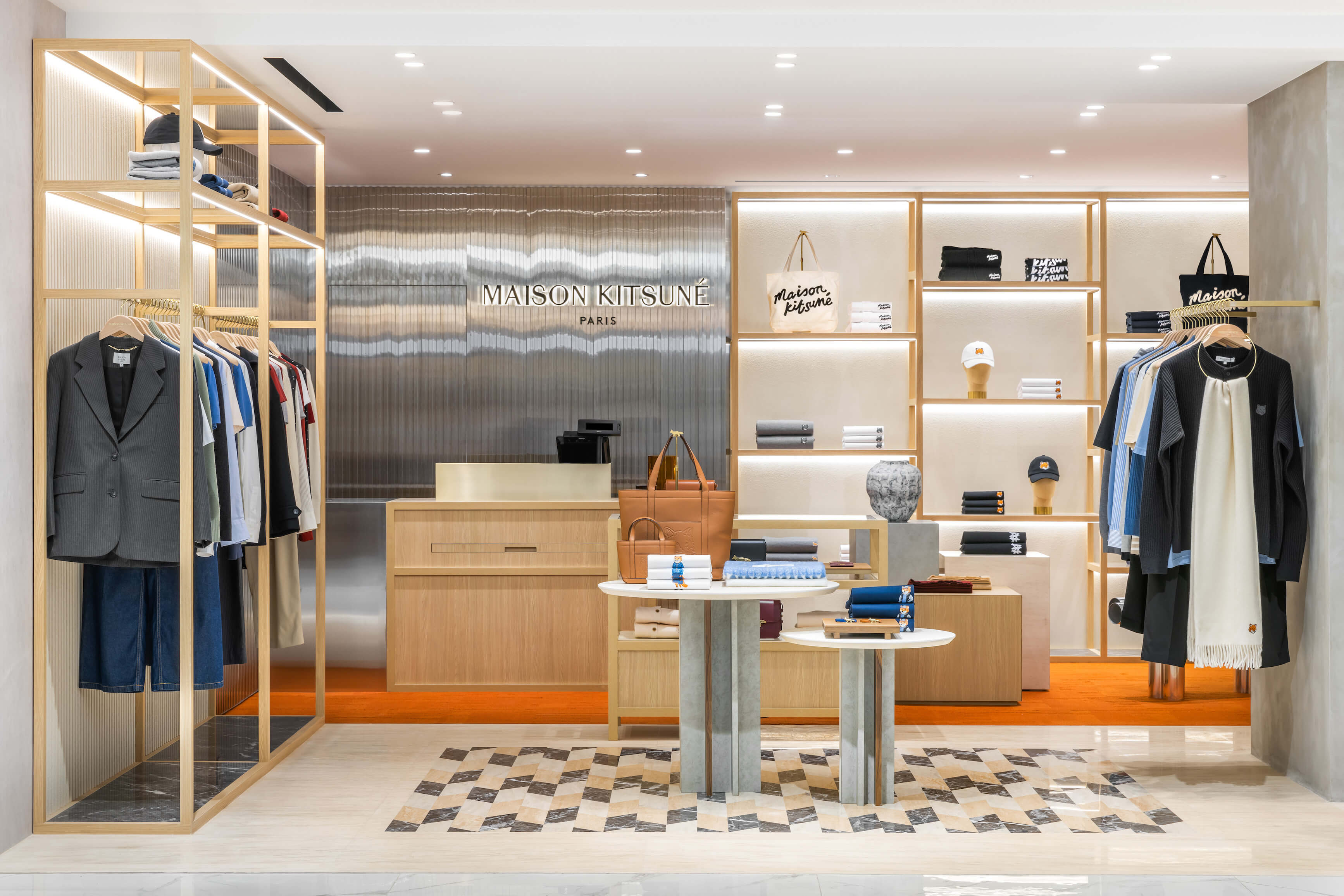 Maison Kitsuné 忠孝 SOGO 煥新開幕