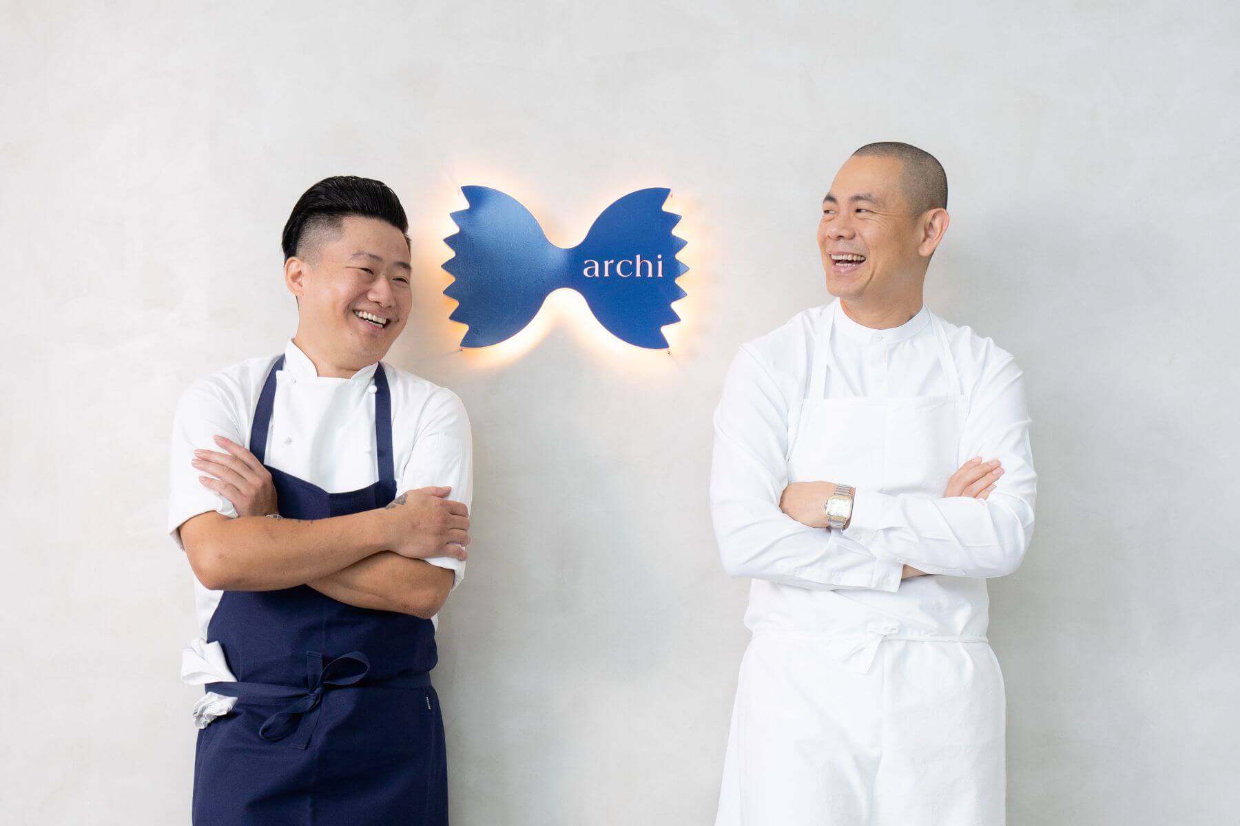 江振誠（右）與Chef Timothy（左）。