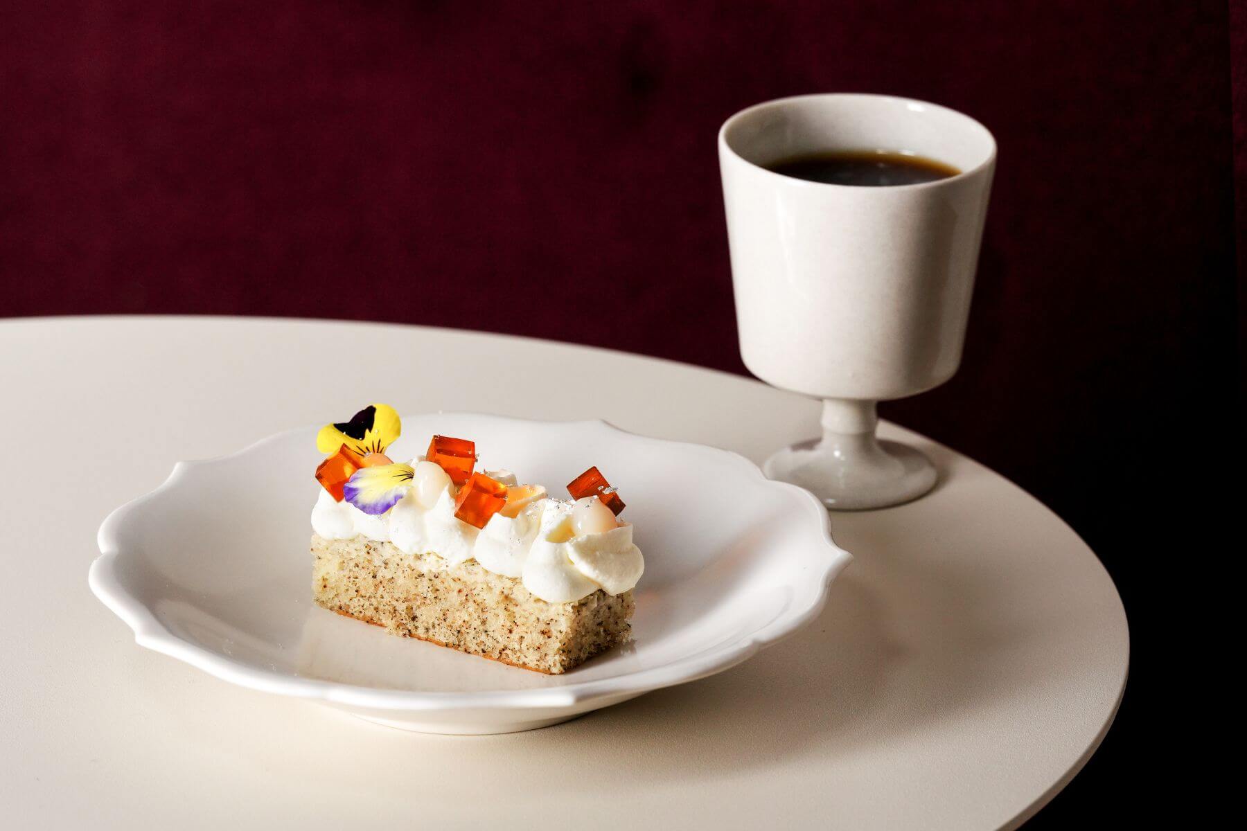 「五日。城市系列 ・ 台北 ・ 熱手沖｜鐵觀音／荔枝／焦糖／馬斯卡彭乳酪」。