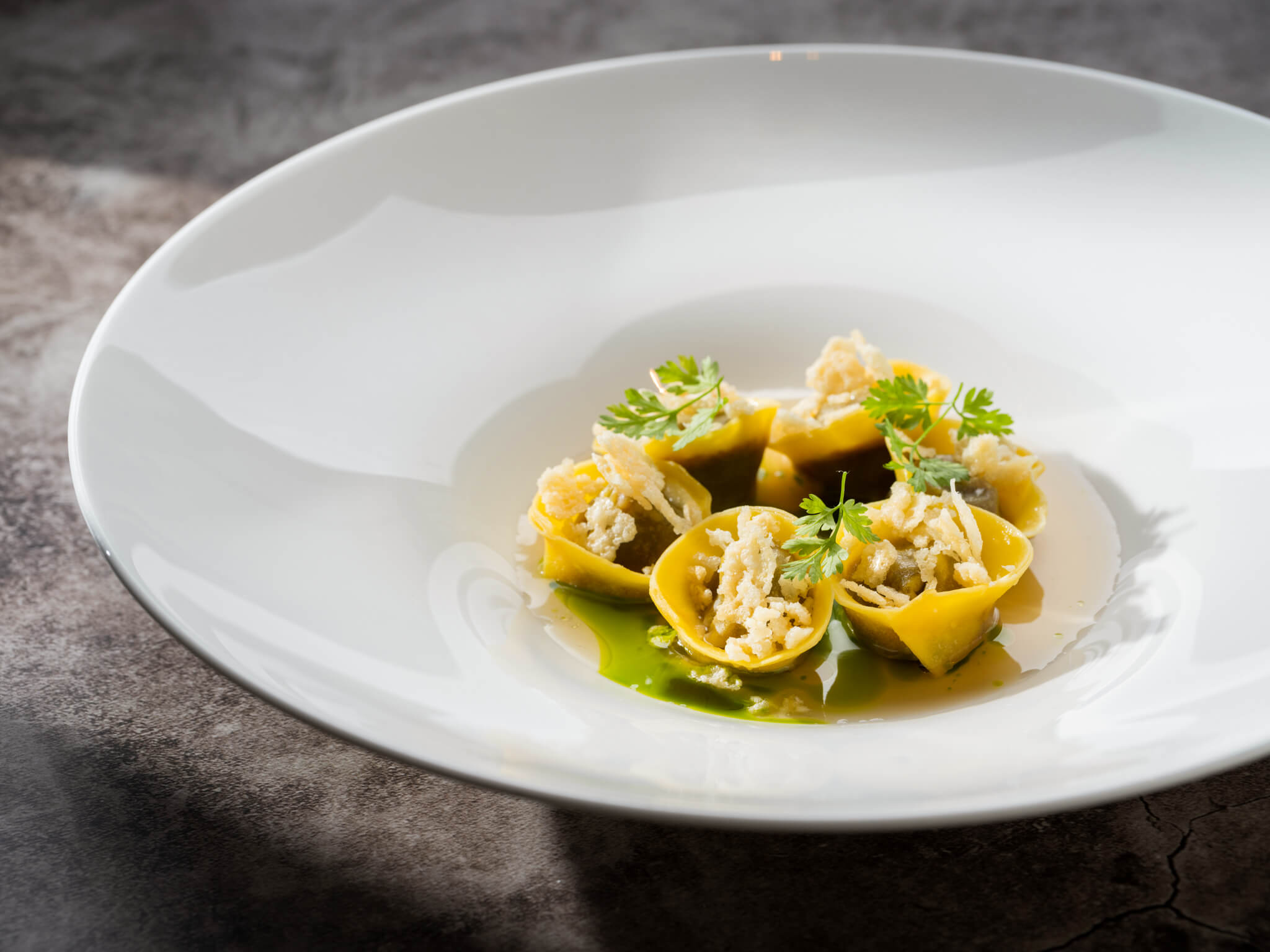 單點美饌「慢燉洋蔥牛肉麵餃佐牛肉清湯、佩科里諾乳酪碎」