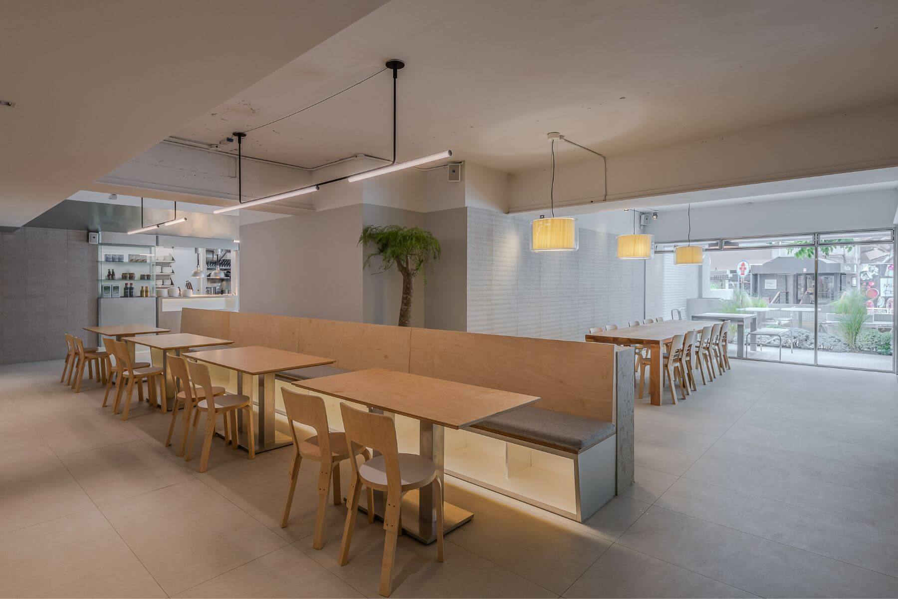 「BRUN不然天母店」室內空間。