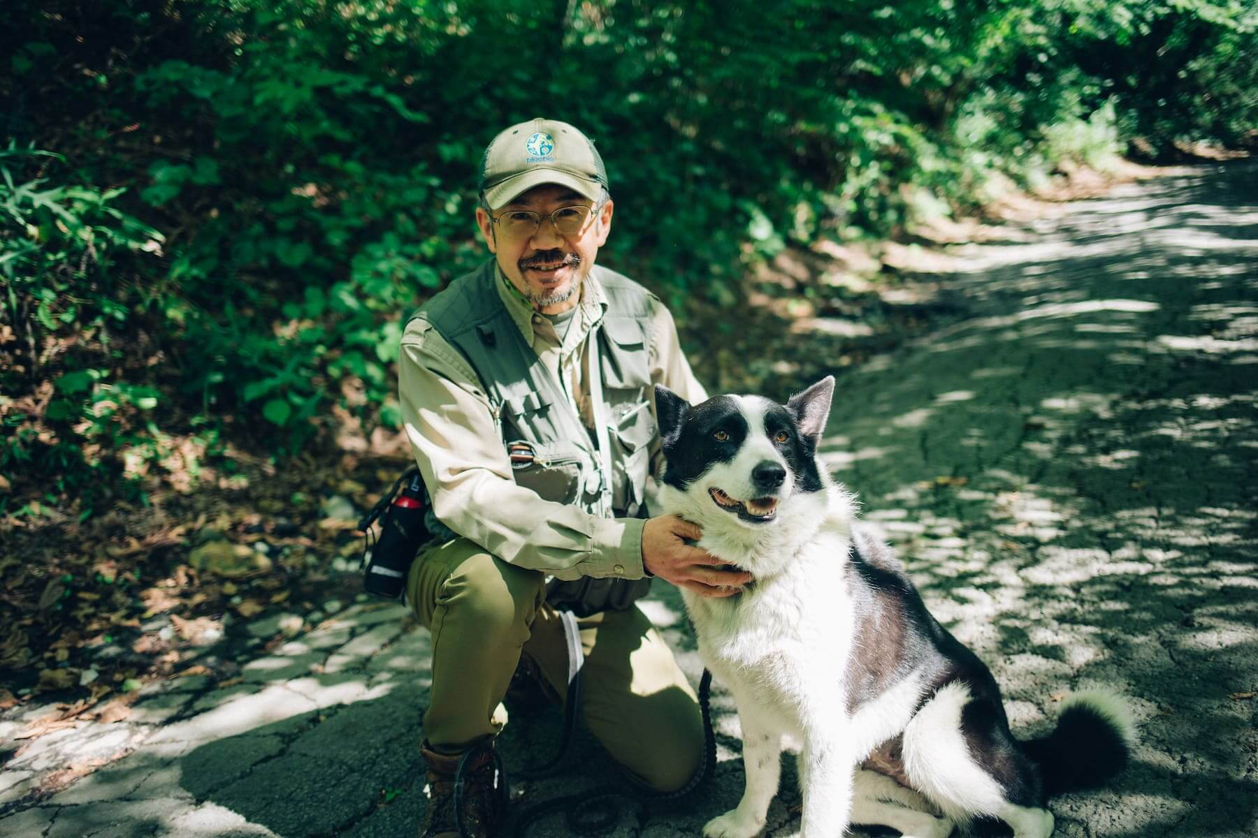 Picchio 的生態研究員與驅熊犬。