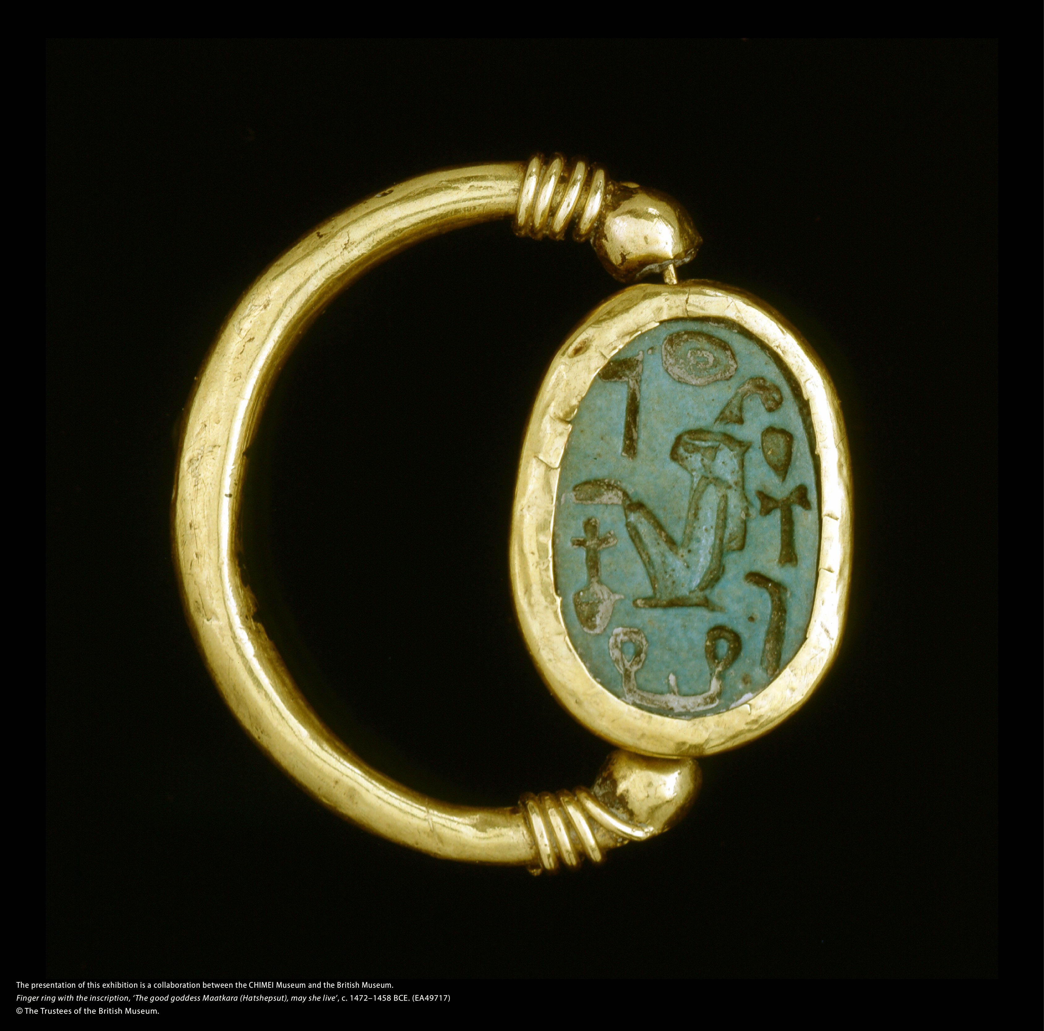 戒指銘文「善良的女神瑪特卡拉（哈特謝普蘇特王位名），願她永生」，約西元前1472–1458年。圖片版權：大英博物館理事會