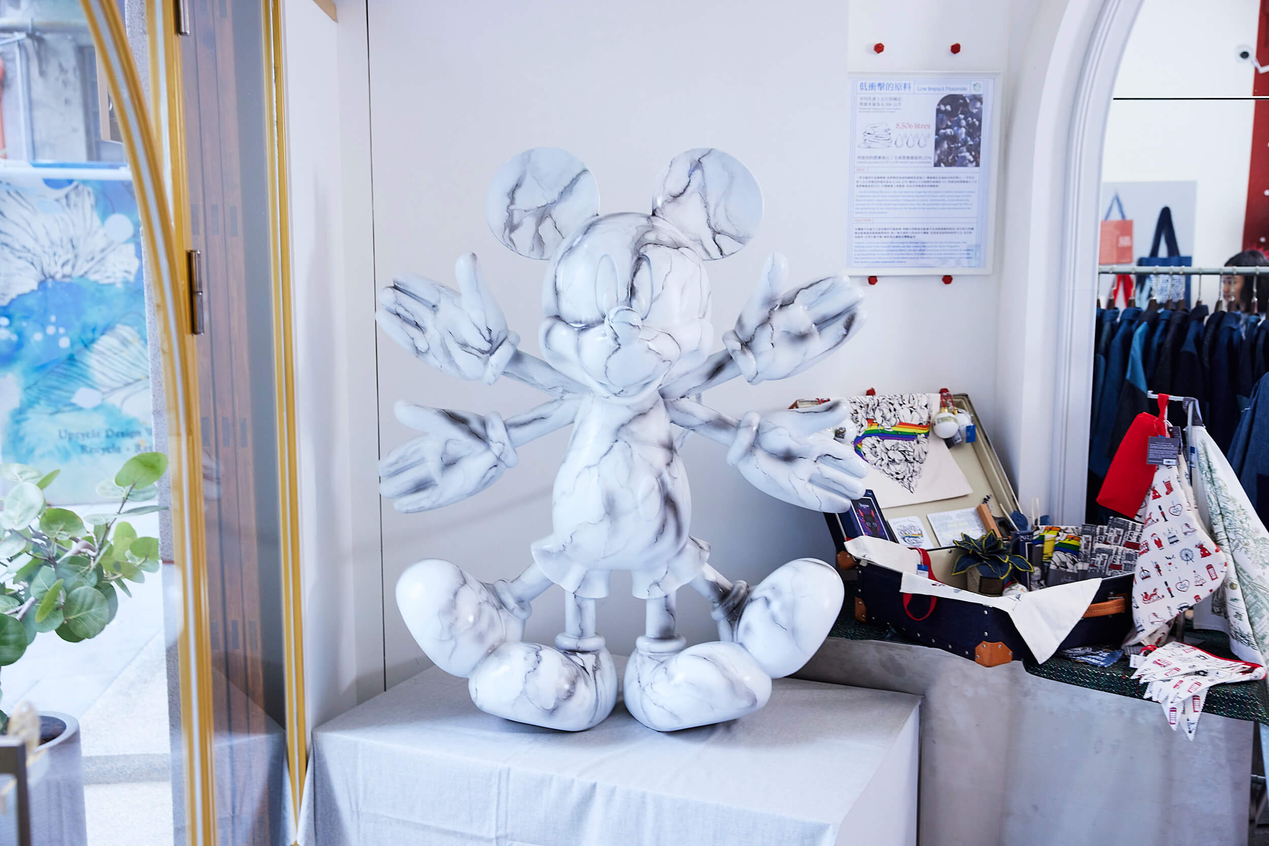 藝術家 Laurence Vallières作品