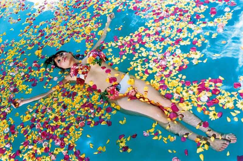 《SHOKOL et MIKANNE》（© mika ninagawa / Courtesy Tomio Koyama Gallery）
