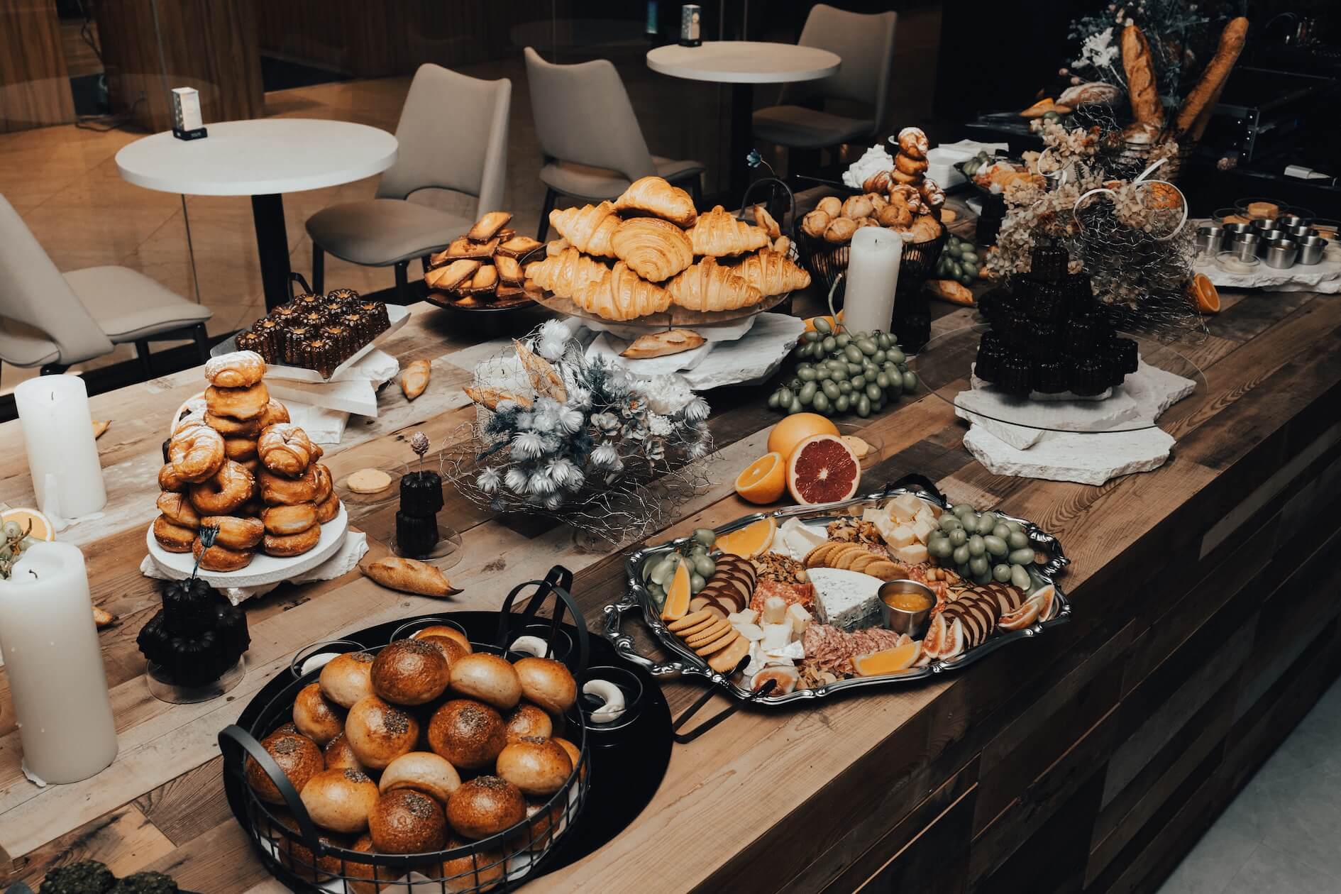  Moon Baking Studio全新限定菜單，以麵包種類重新定義用餐方式。