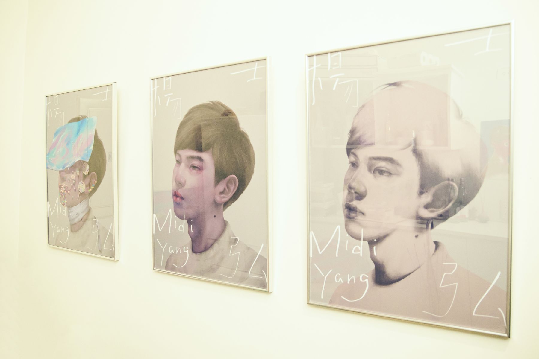 充滿奇幻神祕的人像畫作。