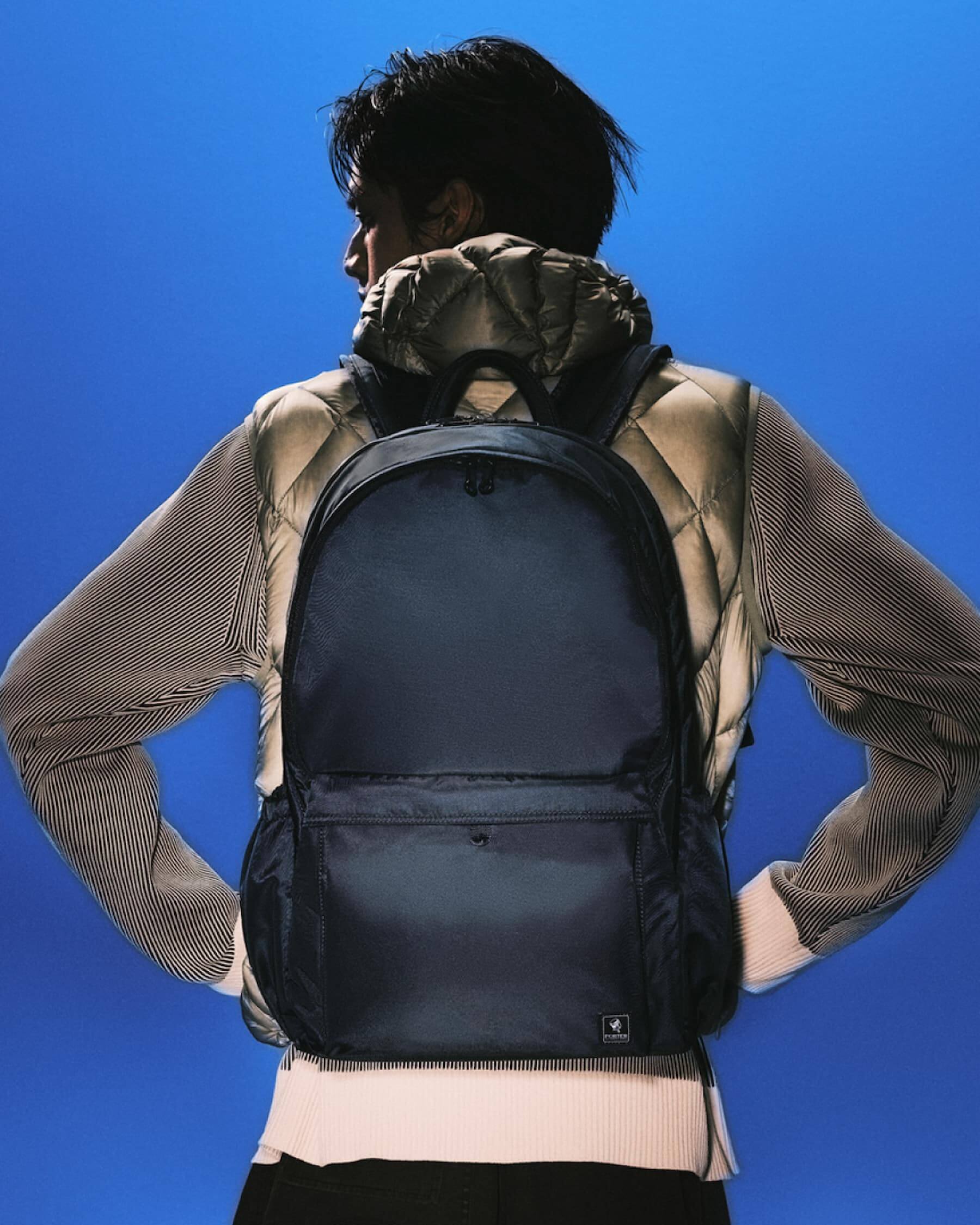 POP雙層後背包。