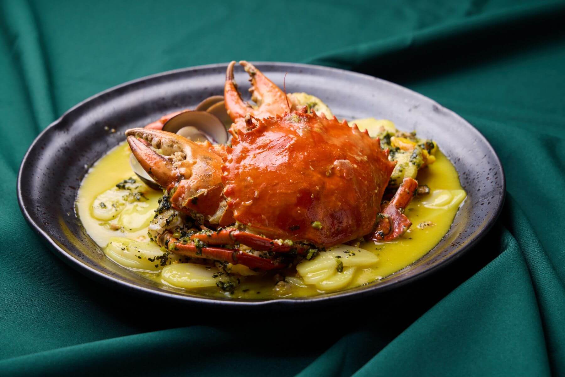 鮮蛤雪菜燒沙公。