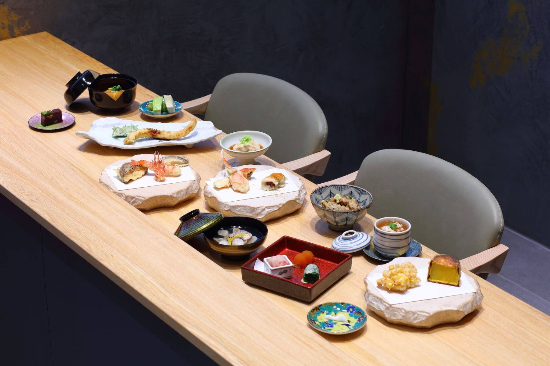 晚餐套餐19品,每套3500元加一成服務費。(圖/龍富天婦羅)