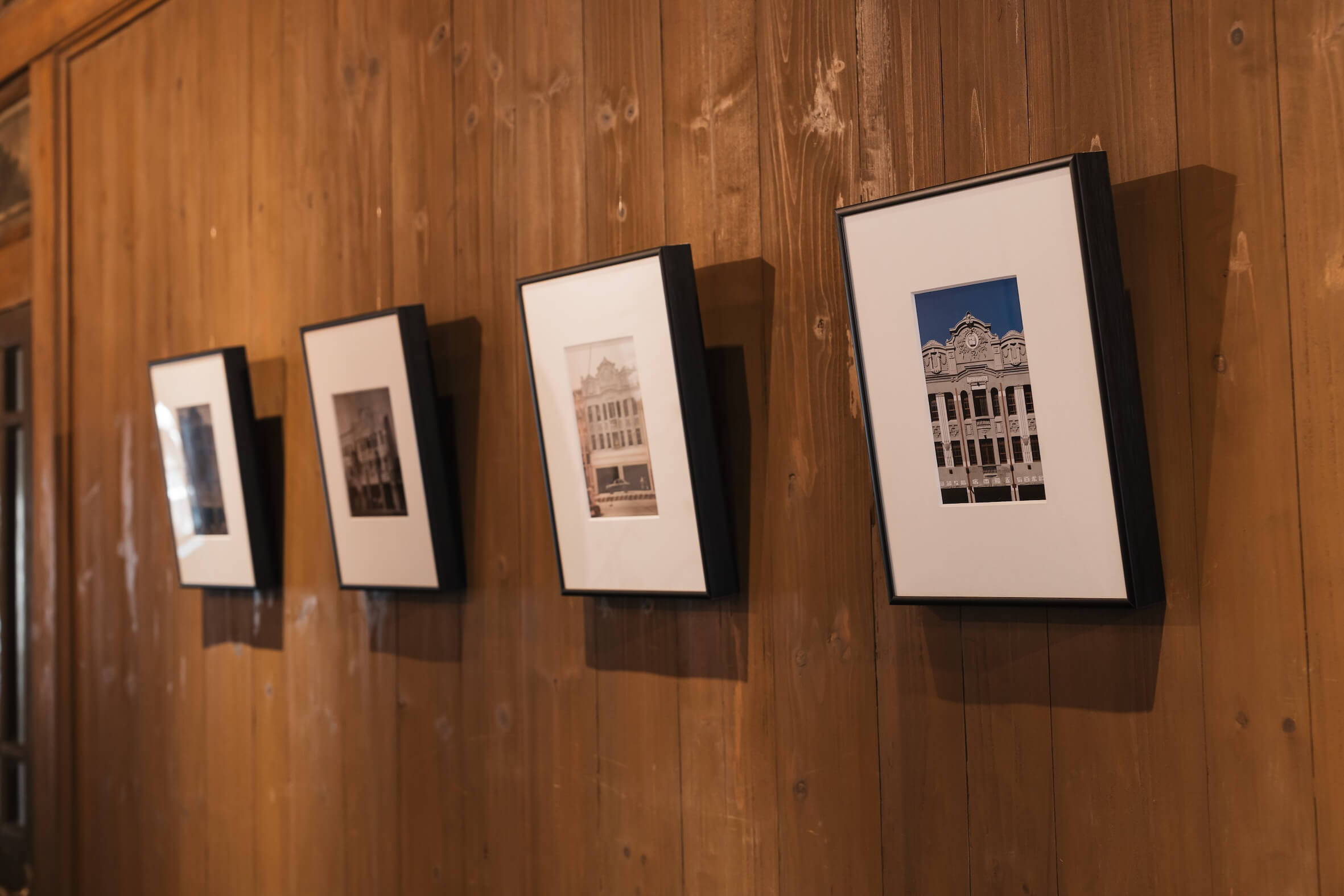 五福商店主立面的時代變遷影像。