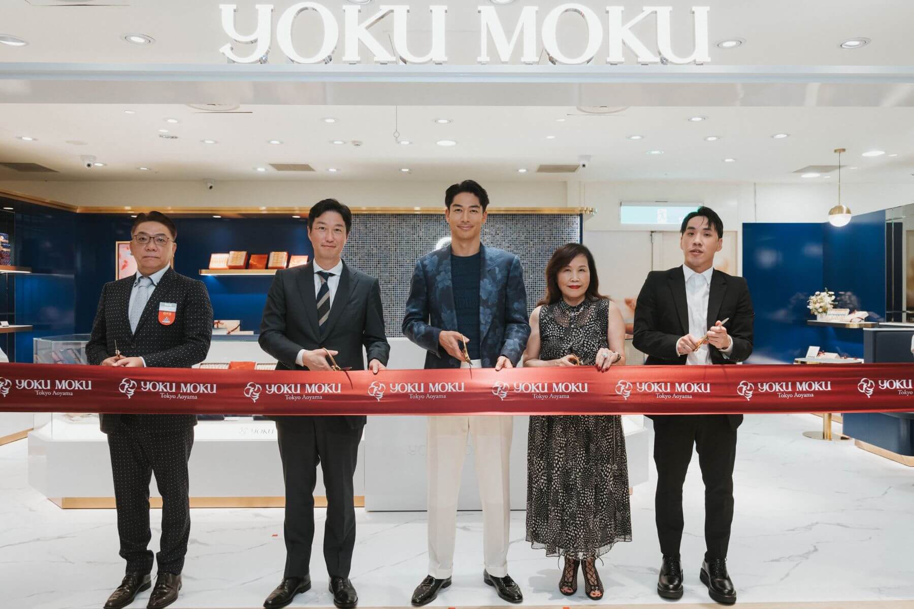YOKU MOKU 新光三越台南新天地開幕活動邀請台南女婿AKIRA擔任剪綵大使。