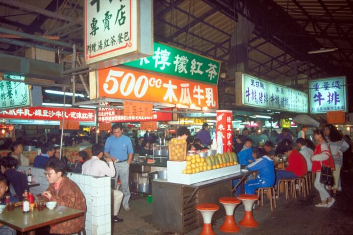 士林市場百年變化：慈諴宮、戲院與夜市