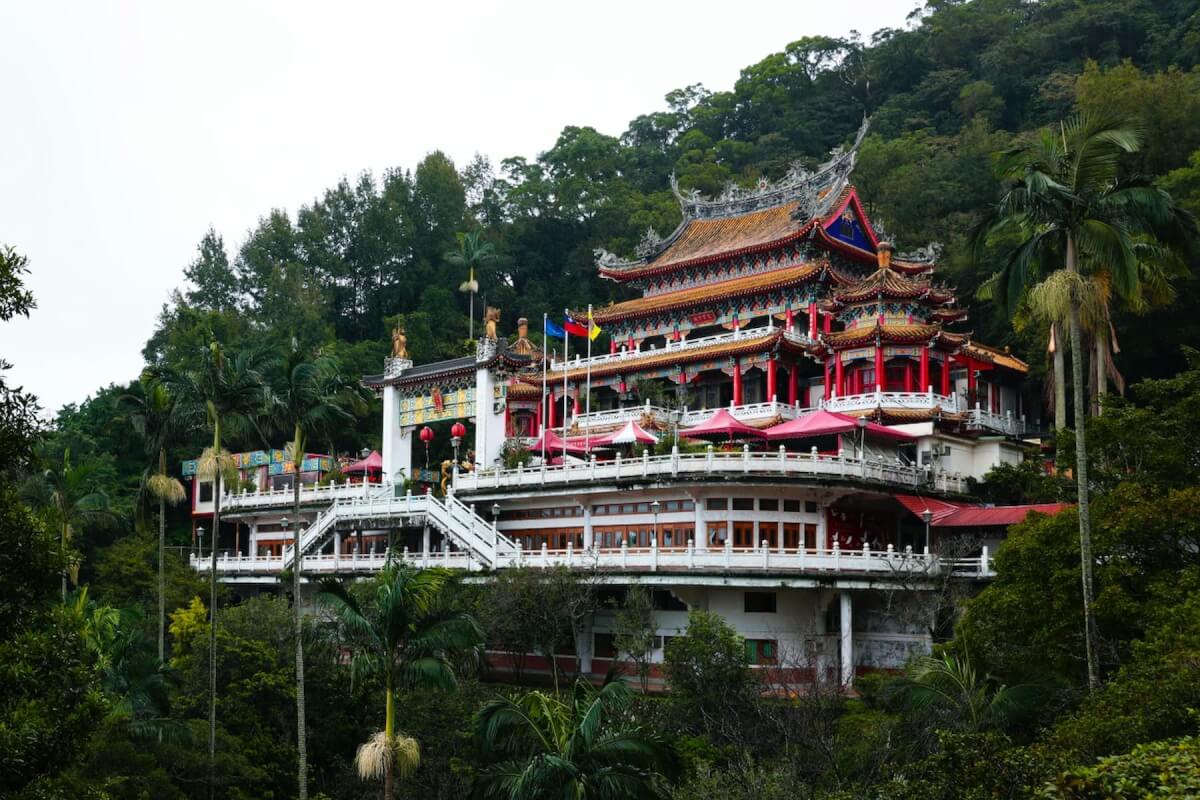 臺北地景公共藝術計畫：走進貓空指南山中，感受百年信仰與不眠的茶香