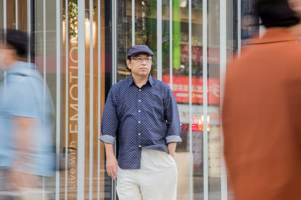 「用逝者的眼睛看，以VR看逝者的世界」高美館〈X人稱—黃心健的元宇宙劇場〉