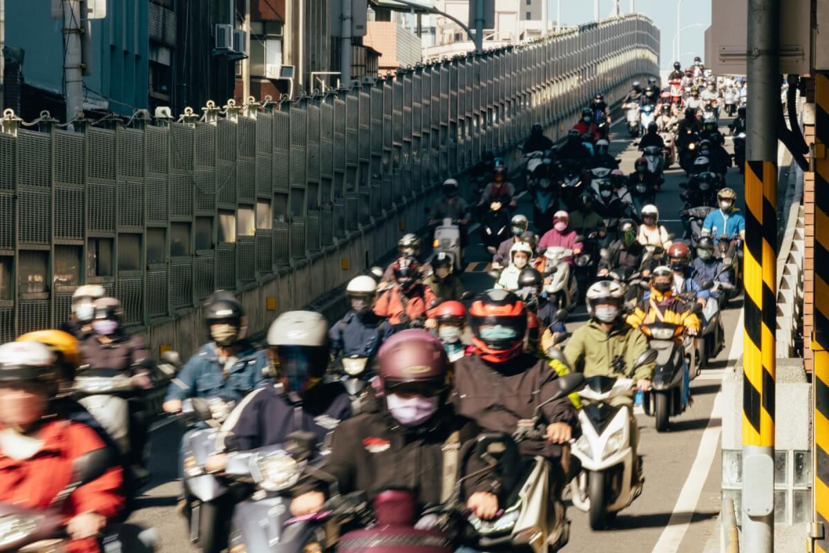 新北三重：這座黑色的城市，黑裡透光