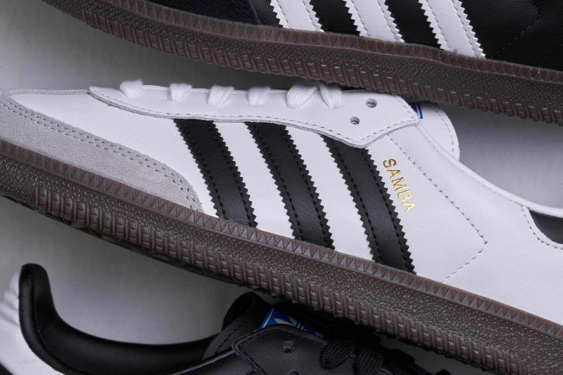 從足球場到街拍強款：adidas Originals經典鞋款SAMBA穿出復古時髦