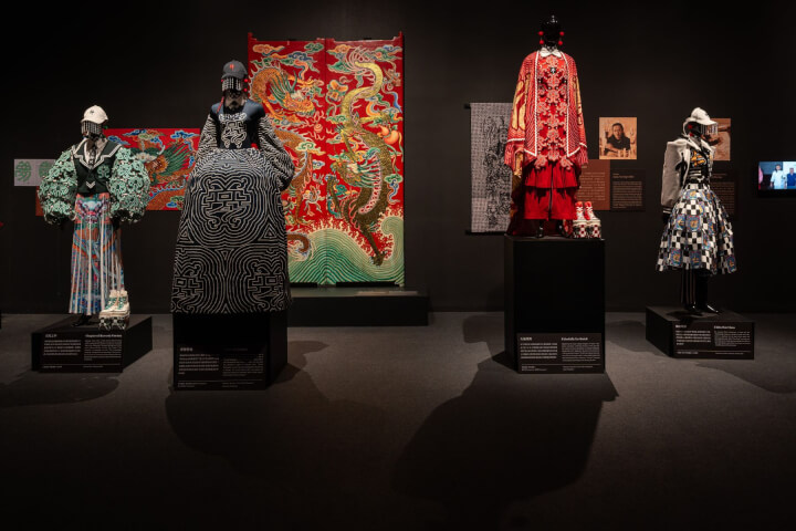 「民藝•時尚」顛覆伸展台！時裝結合廟宇彩繪、紙雕、皮影戲大玩文化跨界