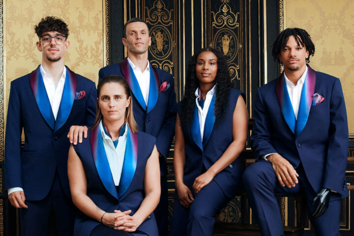2024奧運法國隊禮服首度亮相！Berluti 操刀量身訂製，為巴黎奧會揭開高端時尚帷幕